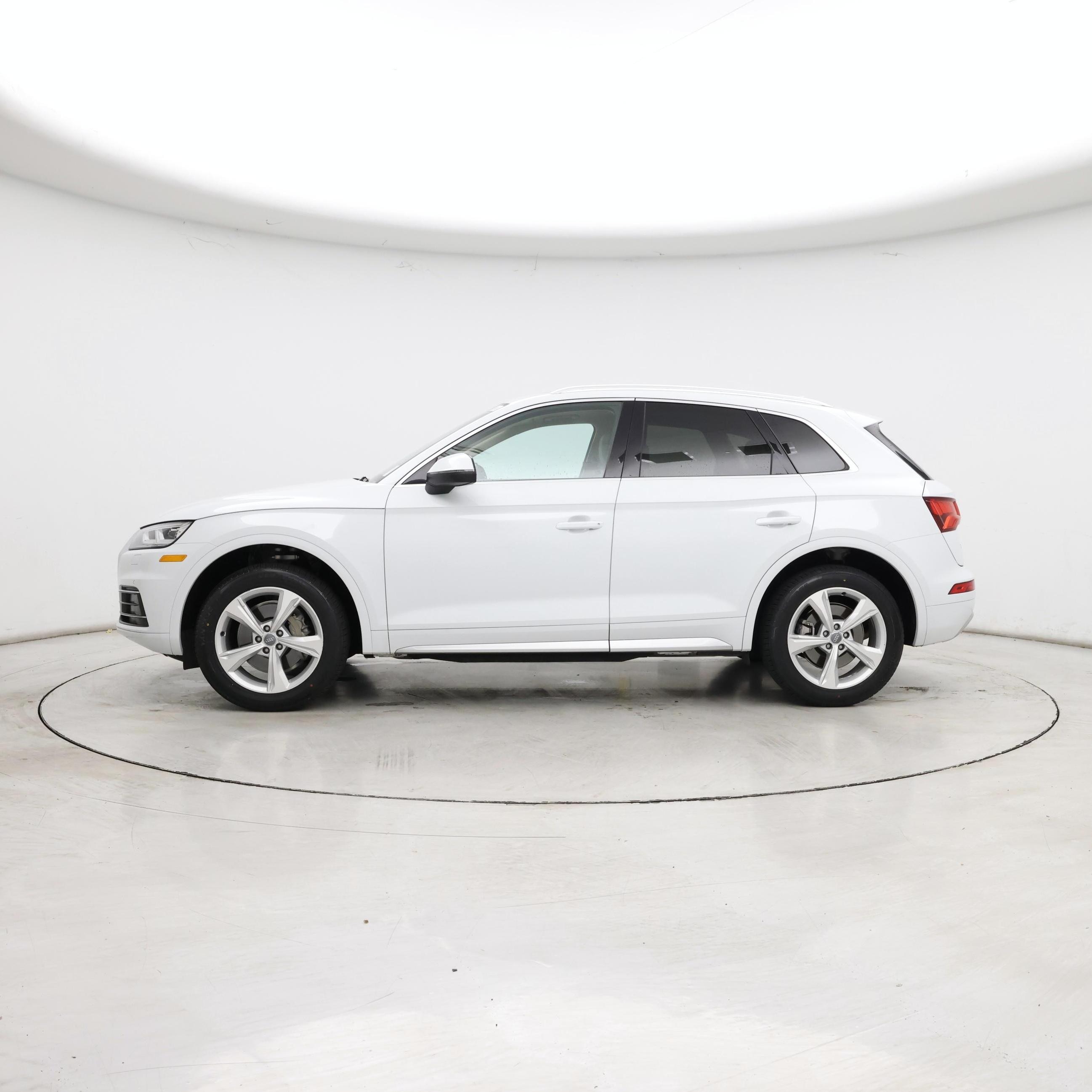 Thumbnail: 2020 Audi Q5 - 3