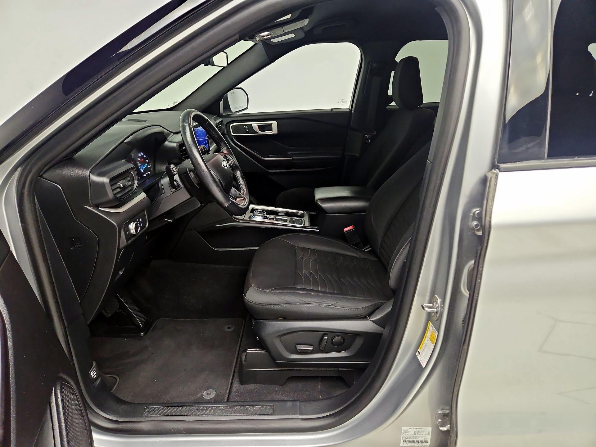 Thumbnail: 2020 Ford Explorer - 11