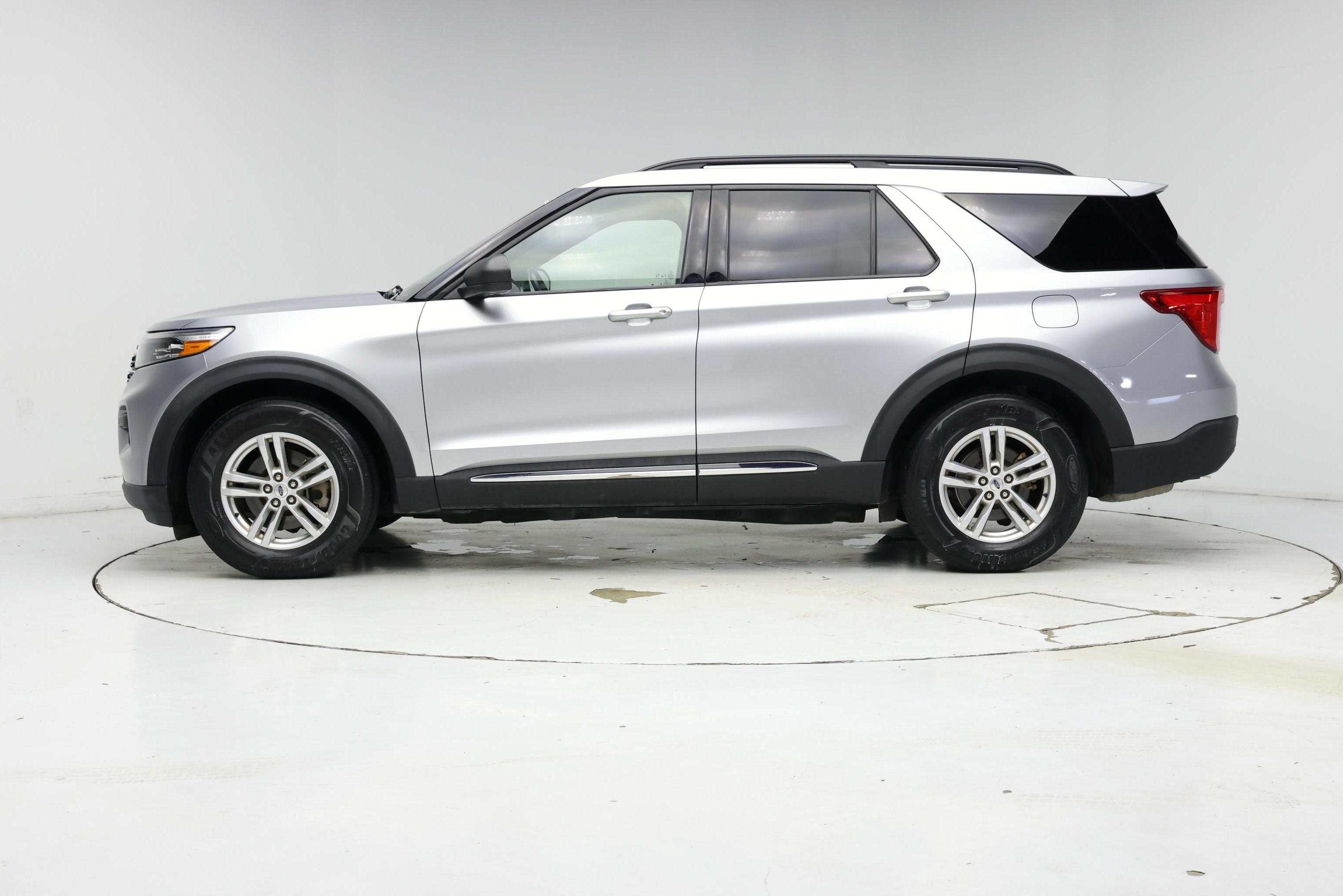 Thumbnail: 2020 Ford Explorer - 3