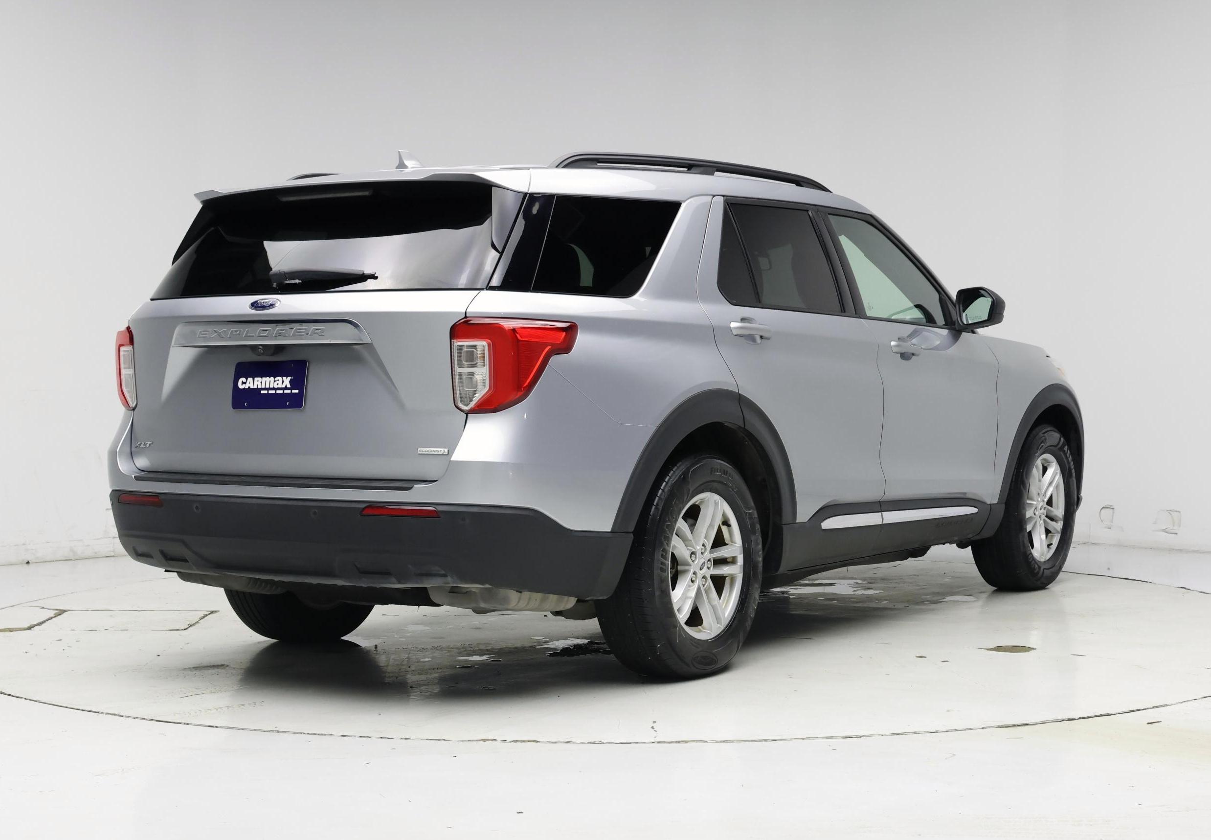 Thumbnail: 2020 Ford Explorer - 8