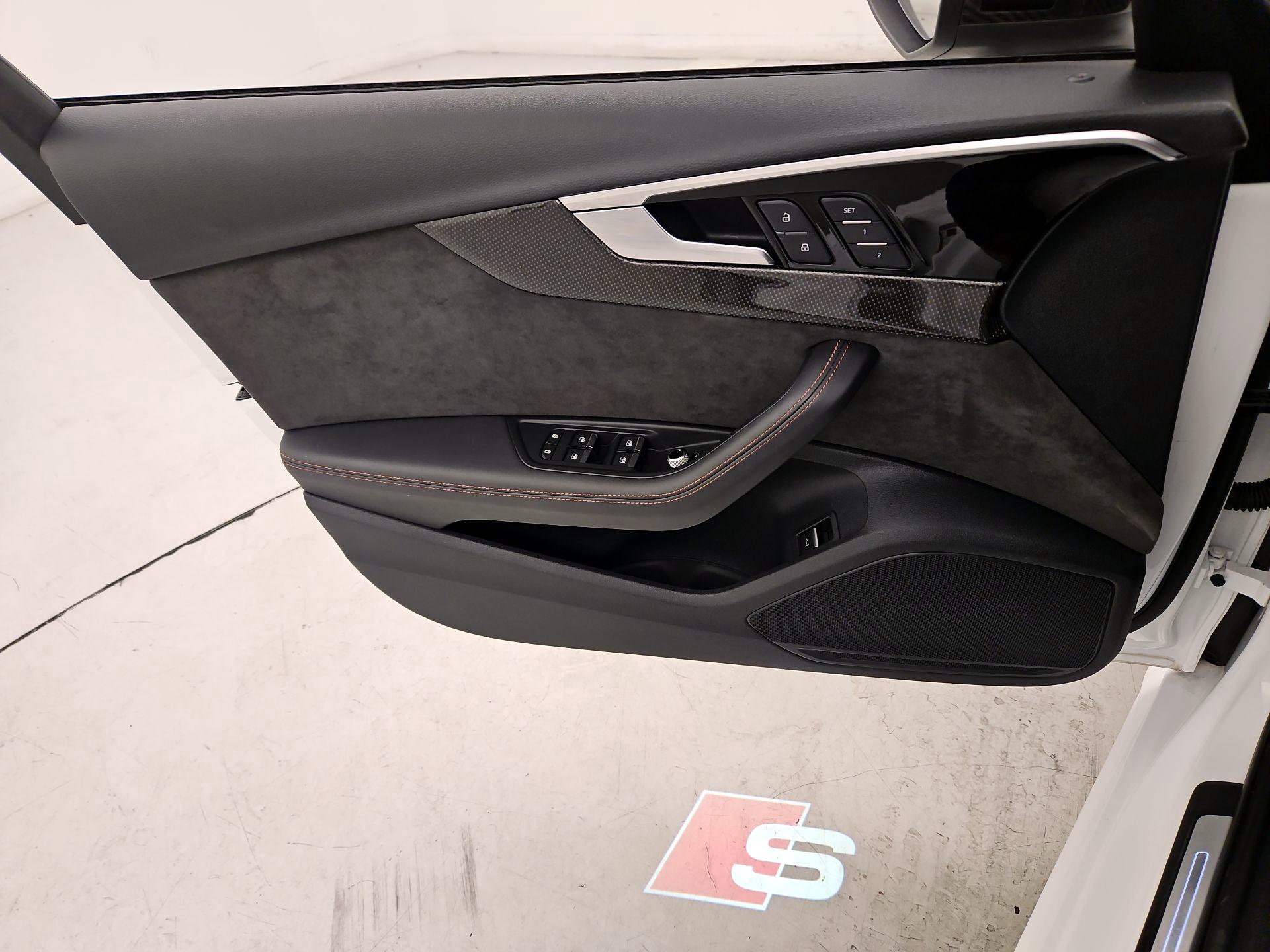 Thumbnail: 2021 Audi S4 - 12