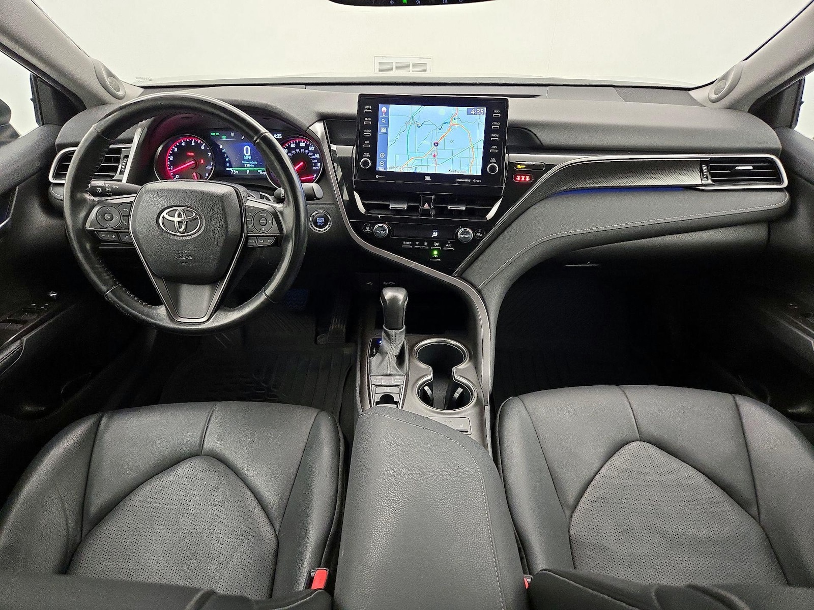 2021 Toyota Camry XSE - Photo 10