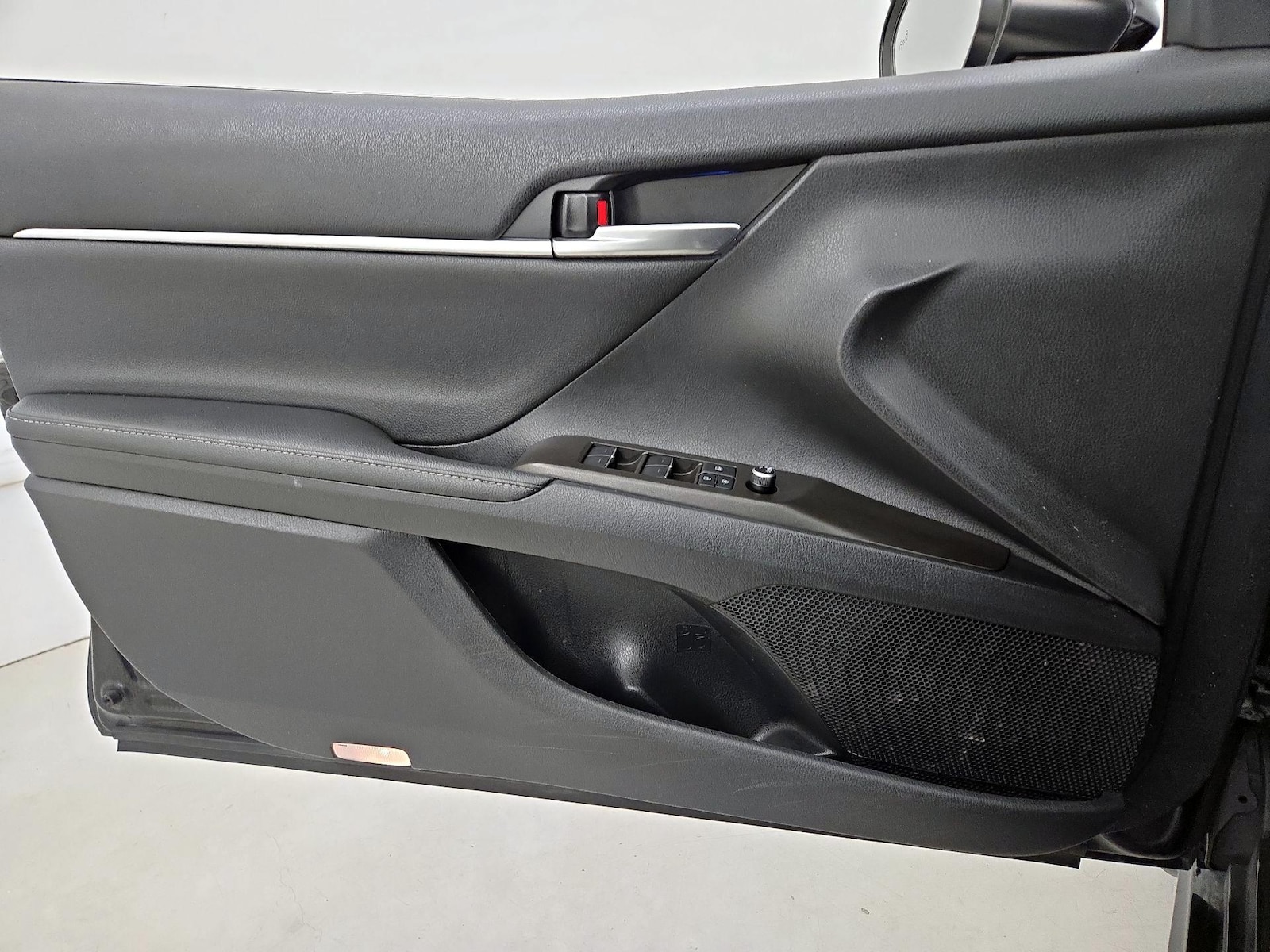 2021 Toyota Camry XSE - Photo 13