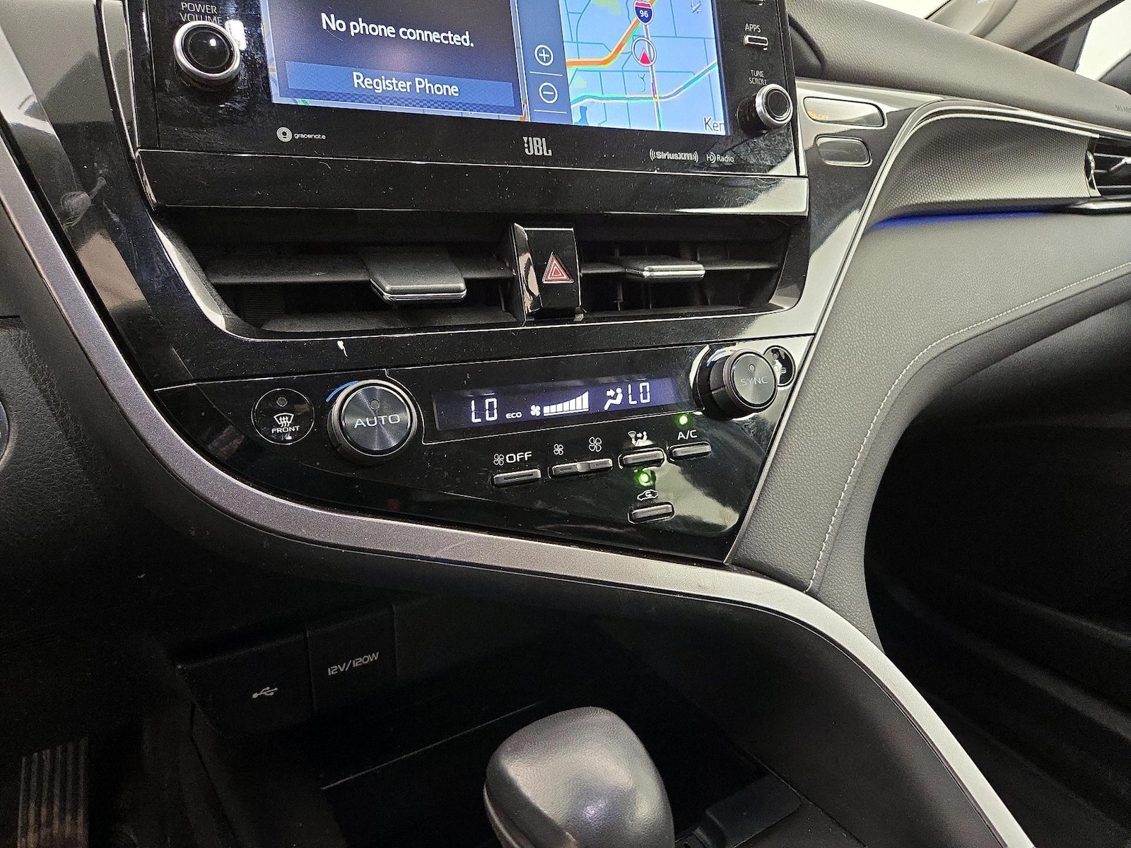 2021 Toyota Camry XSE - Photo 18