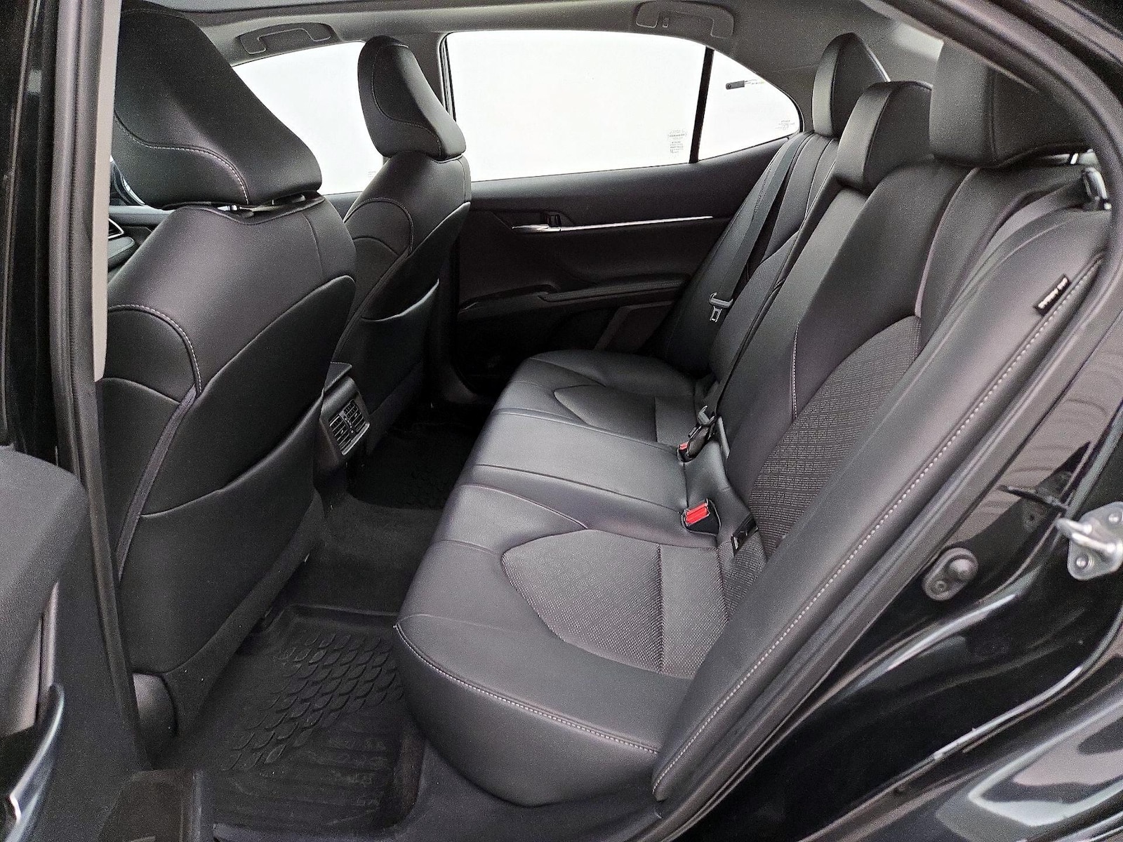 2021 Toyota Camry XSE - Photo 22