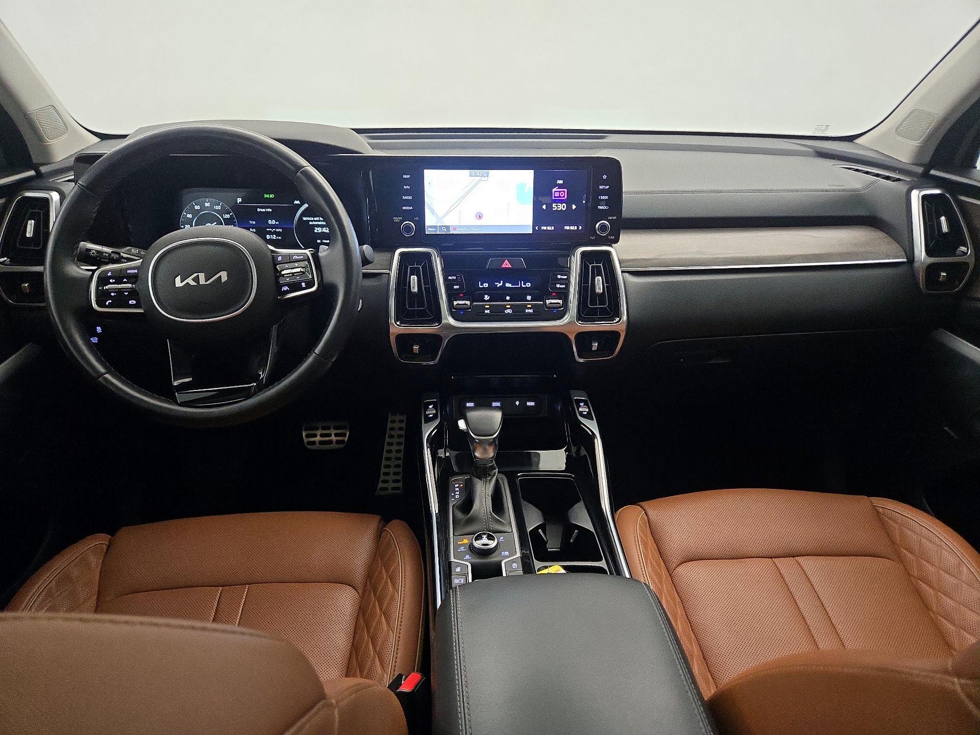 Thumbnail: 2023 Kia Sorento - 9