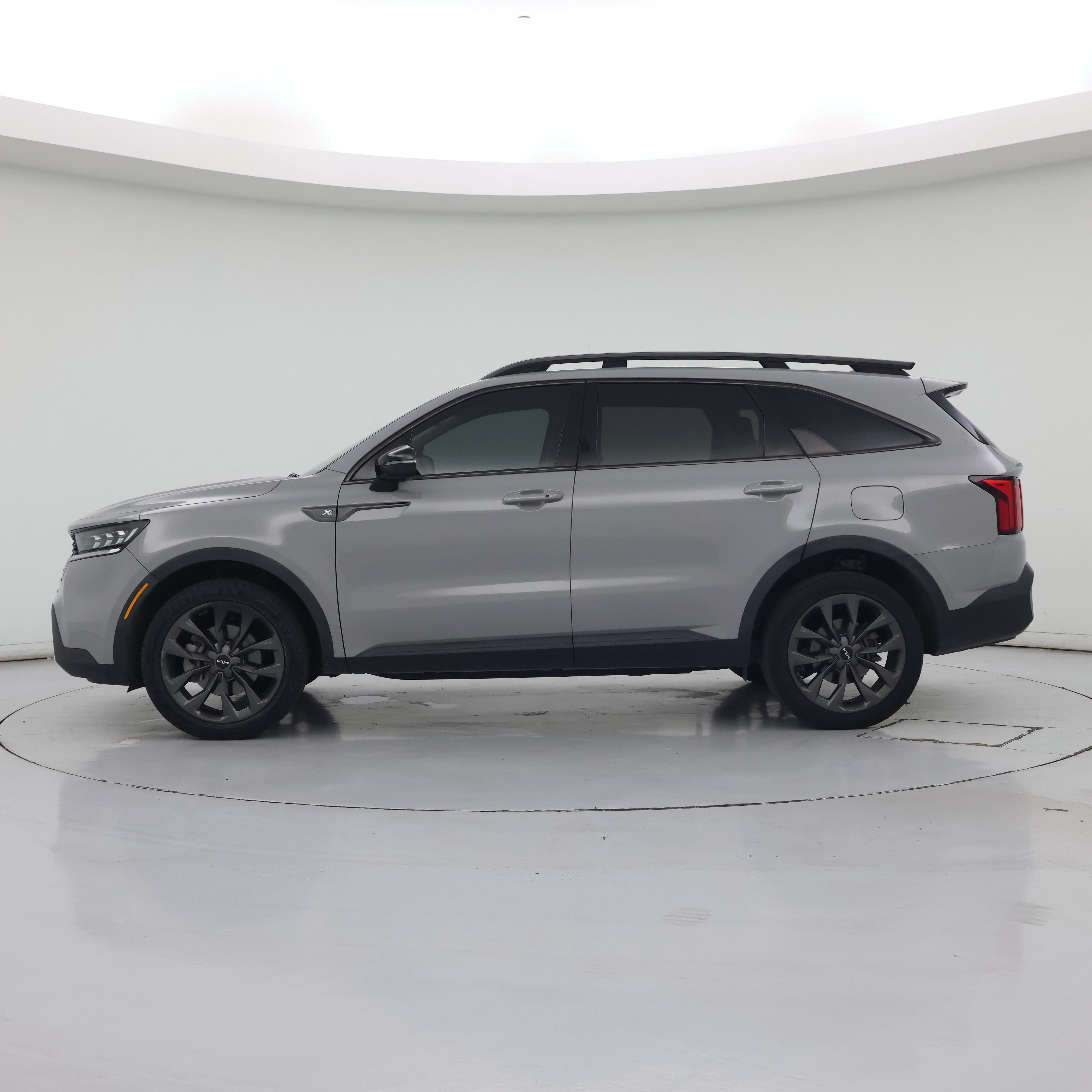 Thumbnail: 2023 Kia Sorento - 3