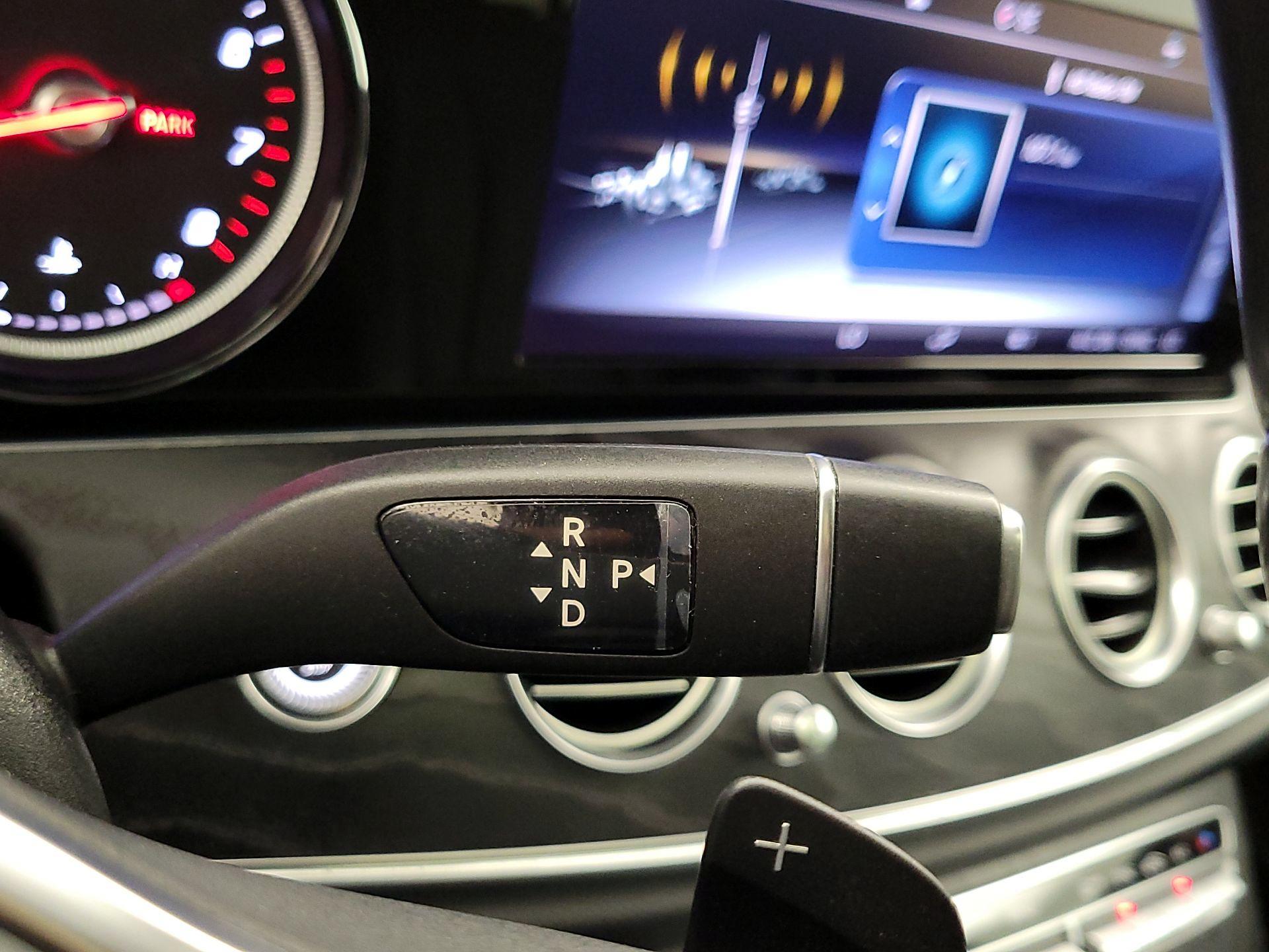 Thumbnail: 2019 Mercedes-Benz E-Class - 18