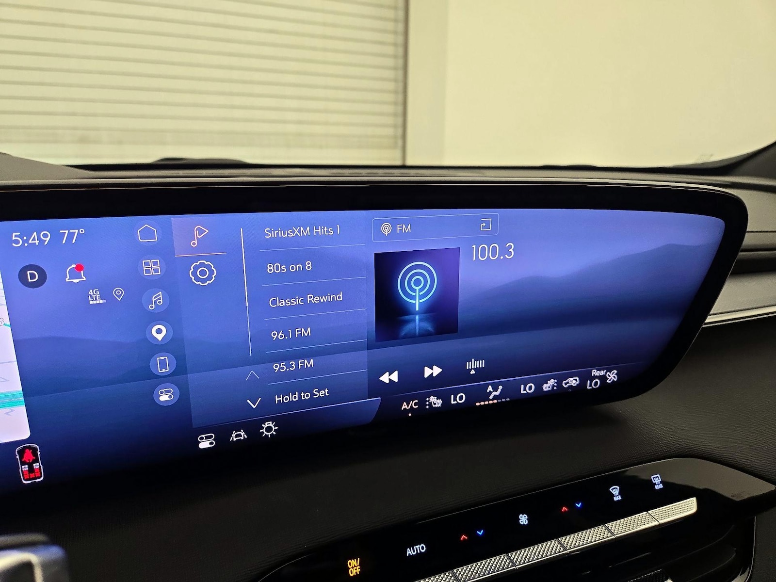 2025 Buick Enclave Sport Touring - Photo 17