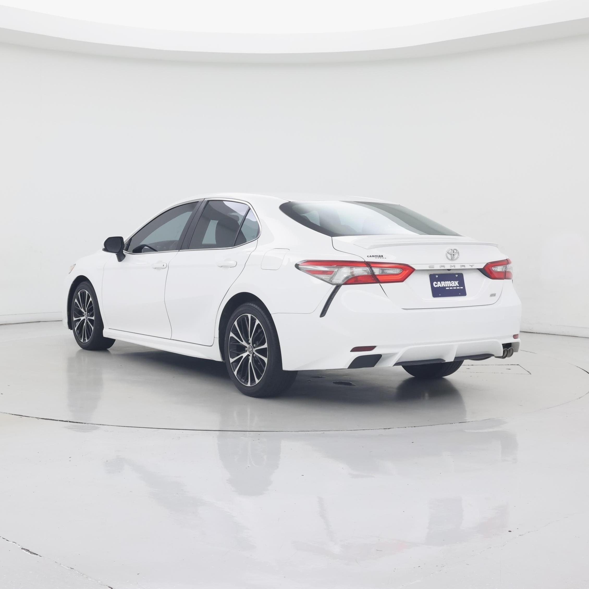 Thumbnail: 2018 Toyota Camry - 2