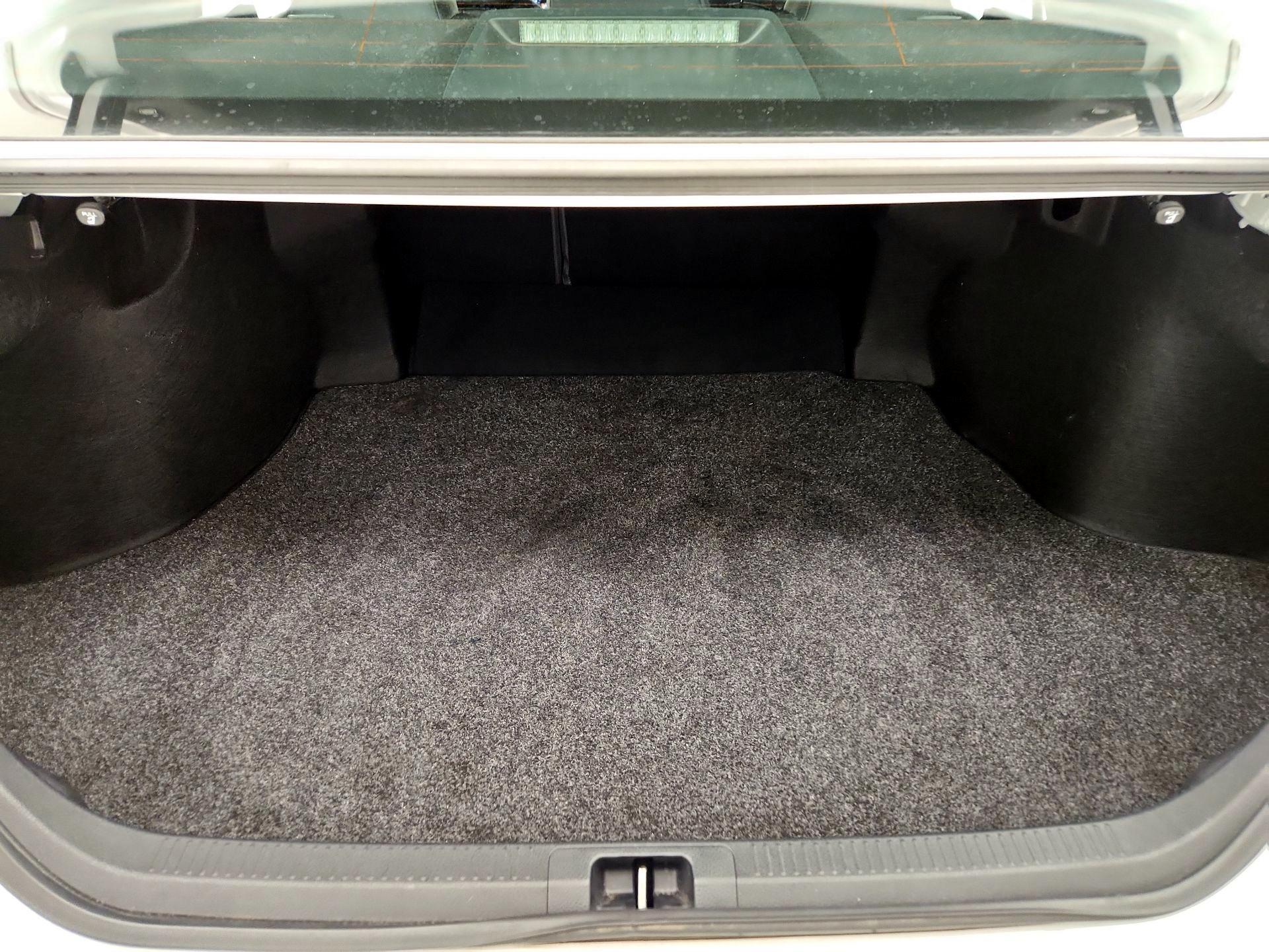 Thumbnail: 2018 Toyota Camry - 20