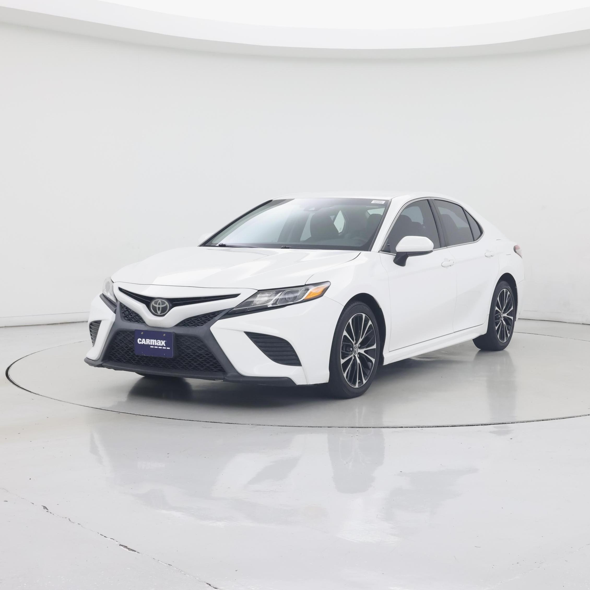 Thumbnail: 2018 Toyota Camry - 4