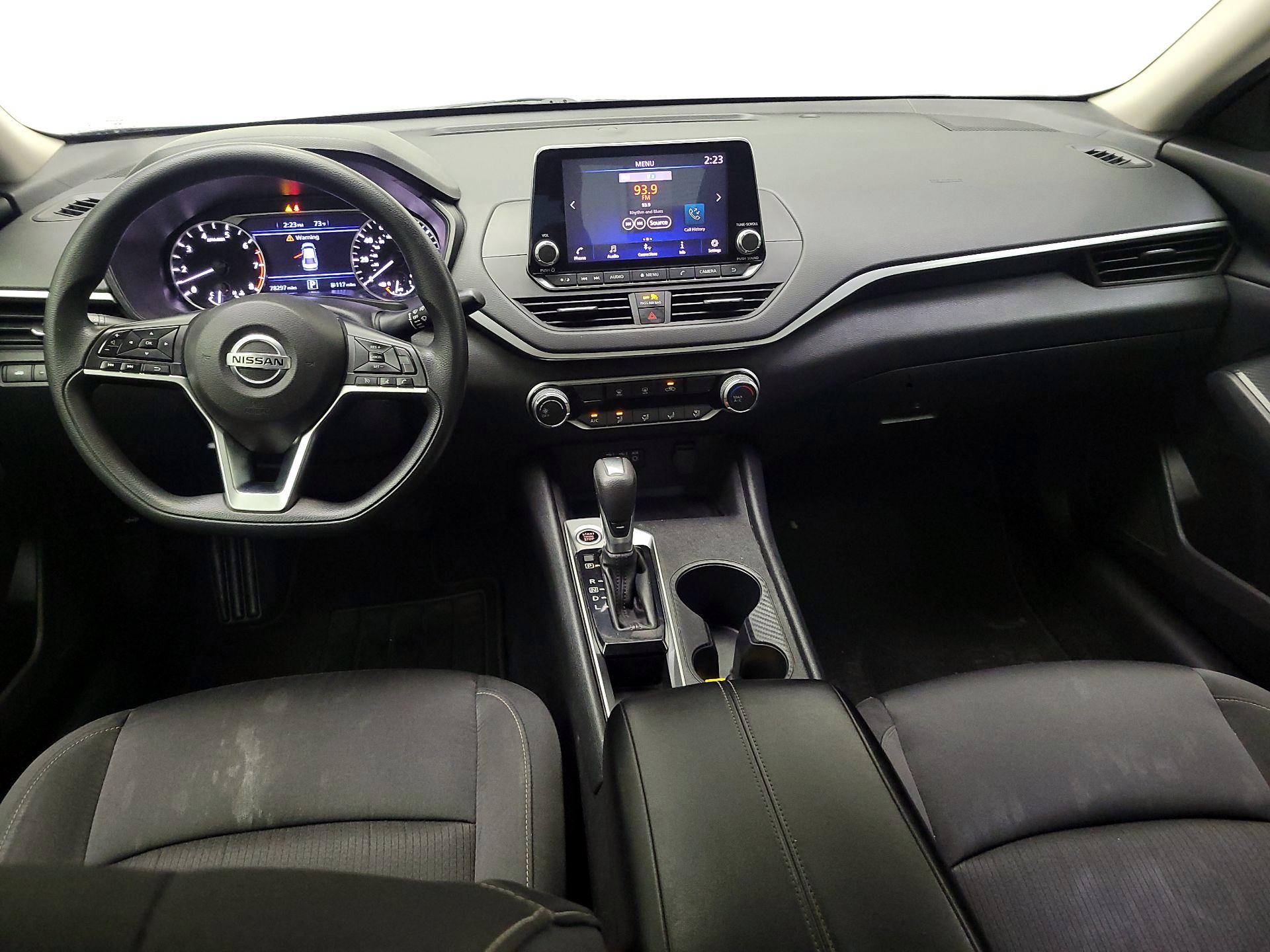 Thumbnail: 2020 Nissan Altima - 9