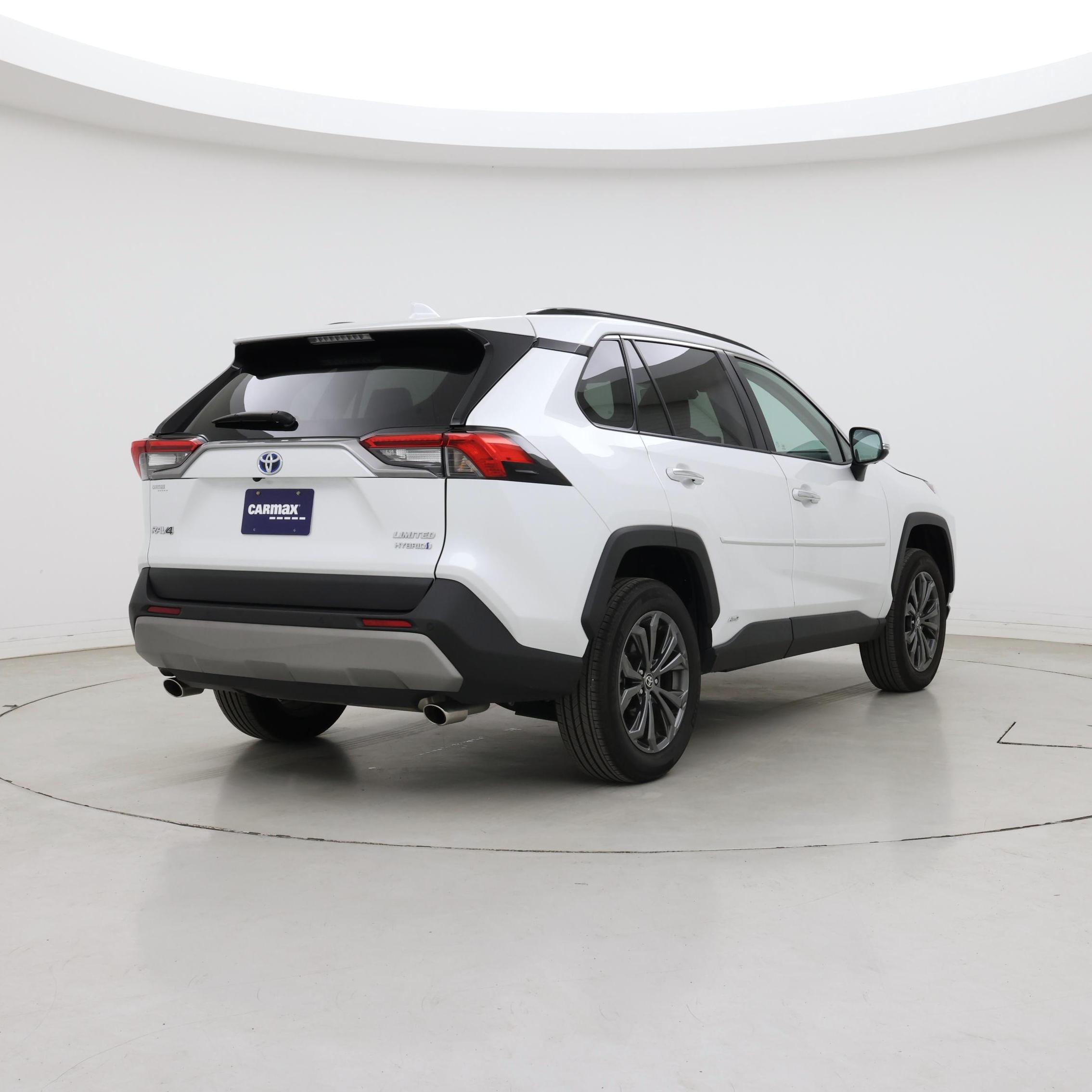 Thumbnail: 2024 Toyota RAV4 - 8