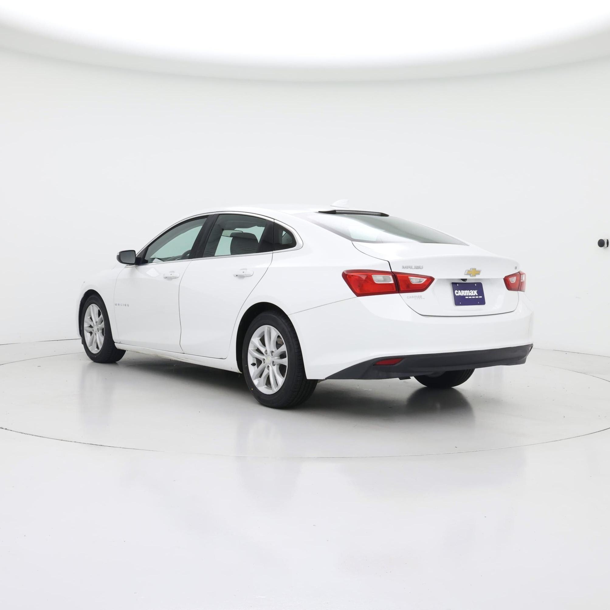 Thumbnail: 2017 Chevrolet Malibu - 2