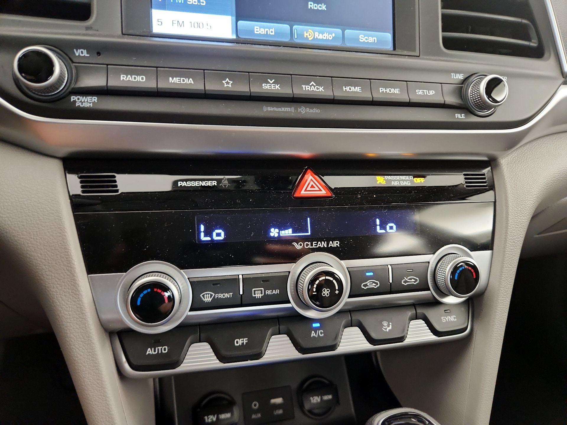 Thumbnail: 2020 Hyundai Elantra - 16
