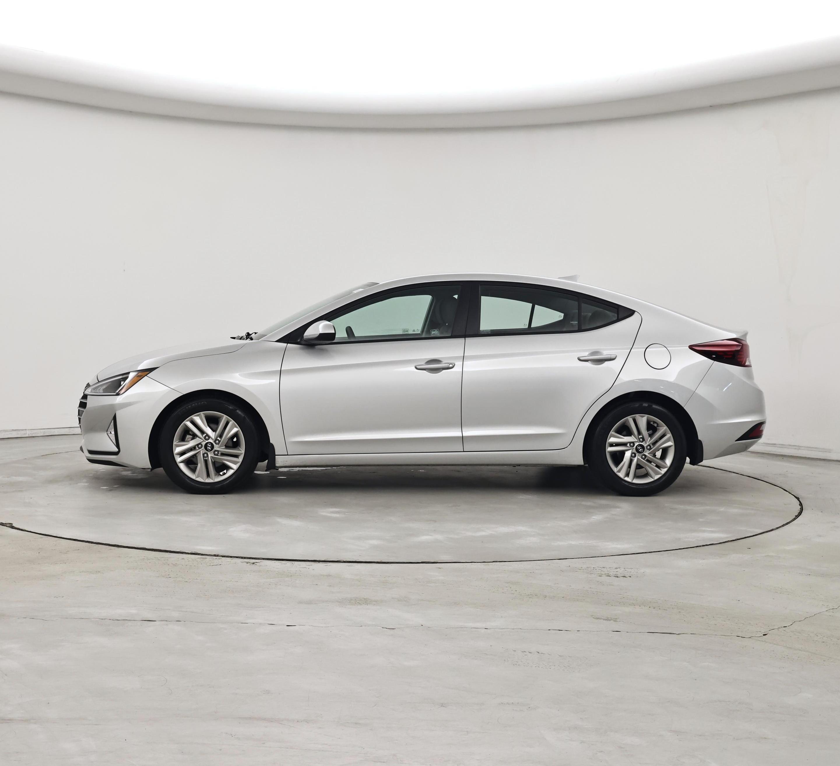 Thumbnail: 2020 Hyundai Elantra - 3