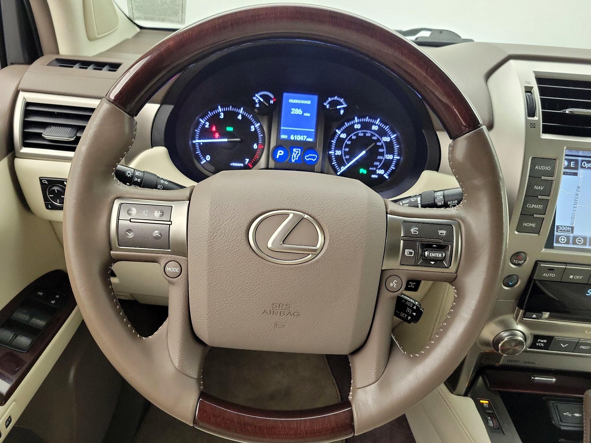 Thumbnail: 2019 Lexus GX - 10