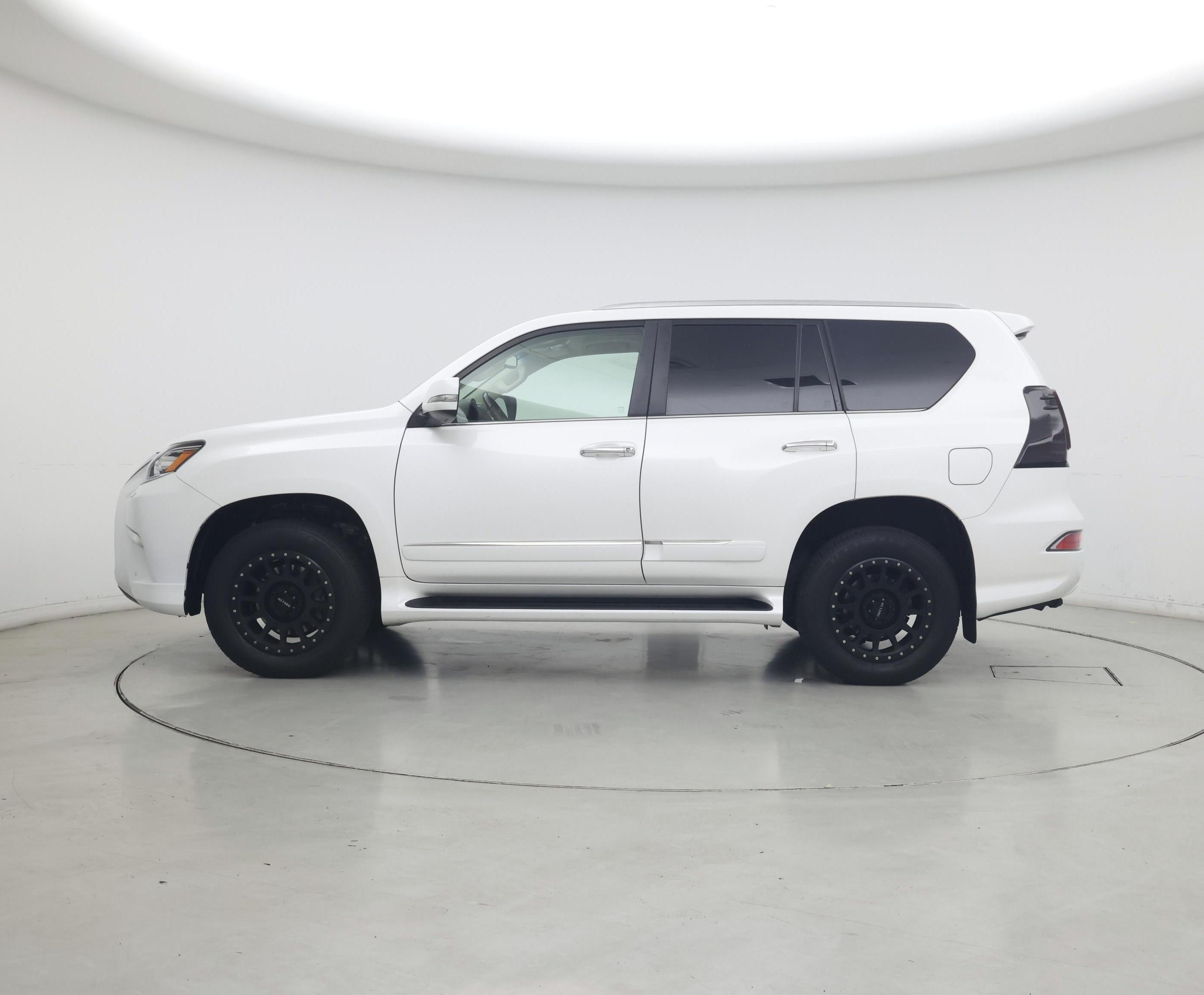 Thumbnail: 2019 Lexus GX - 3