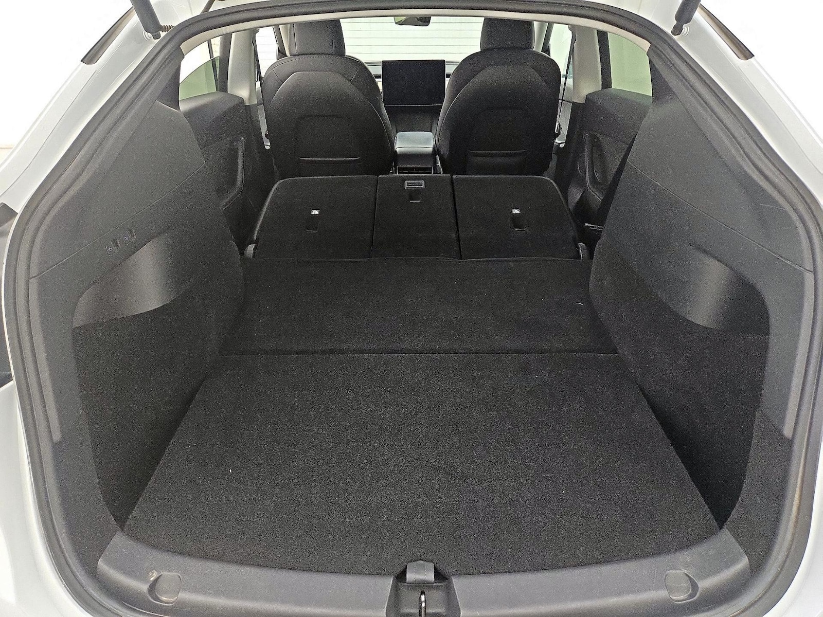 2021 Tesla Model Y Long Range - Photo 23