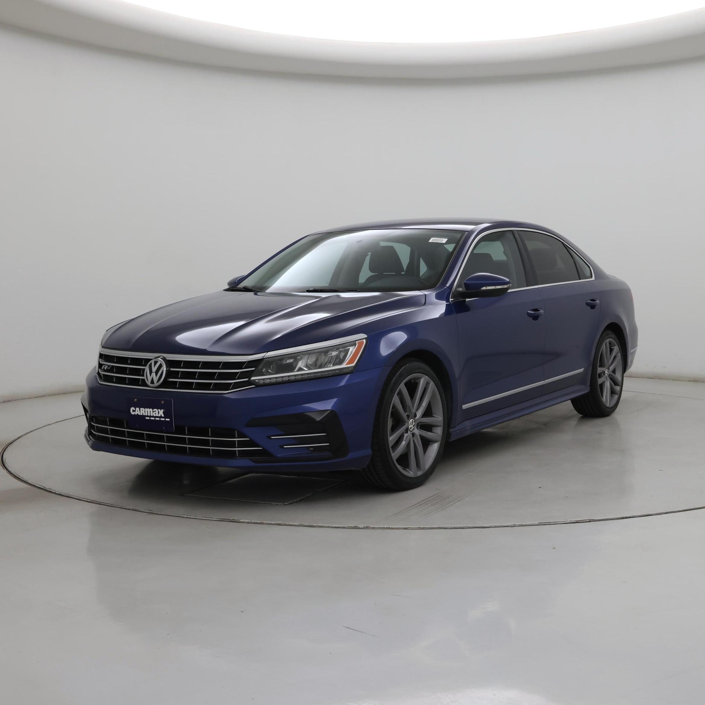 Thumbnail: 2016 Volkswagen Passat - 4