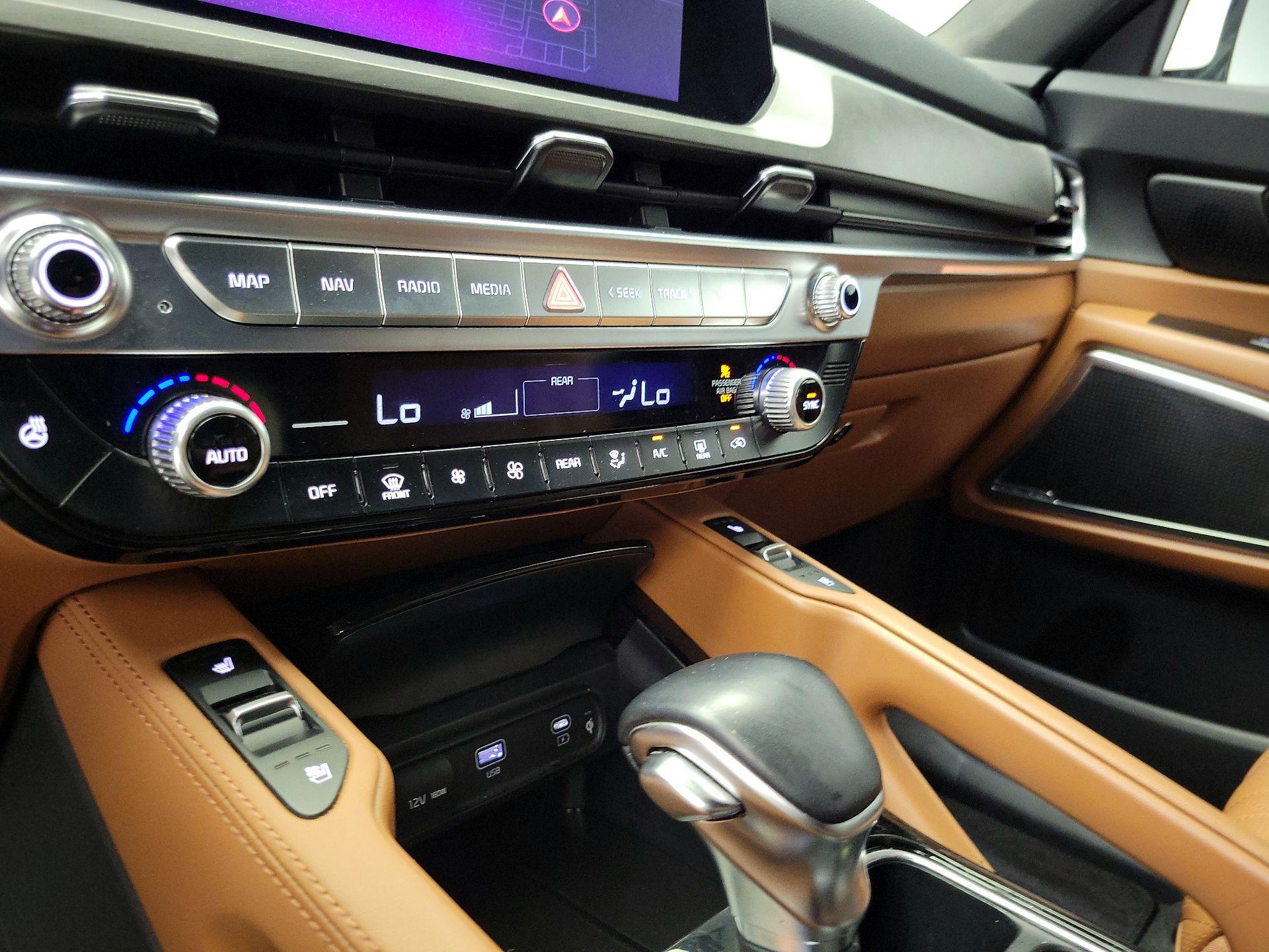 Thumbnail: 2024 Kia Telluride - 17