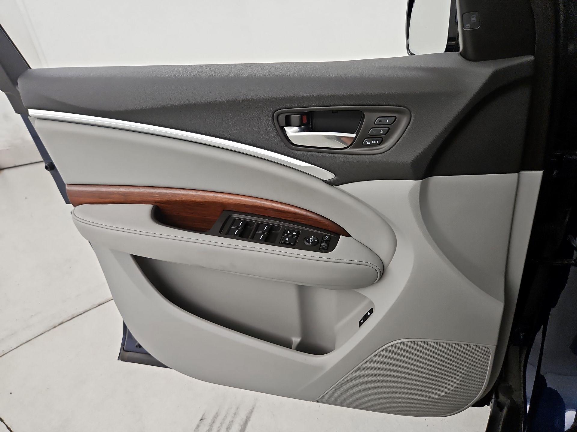 Thumbnail: 2018 Acura MDX - 12