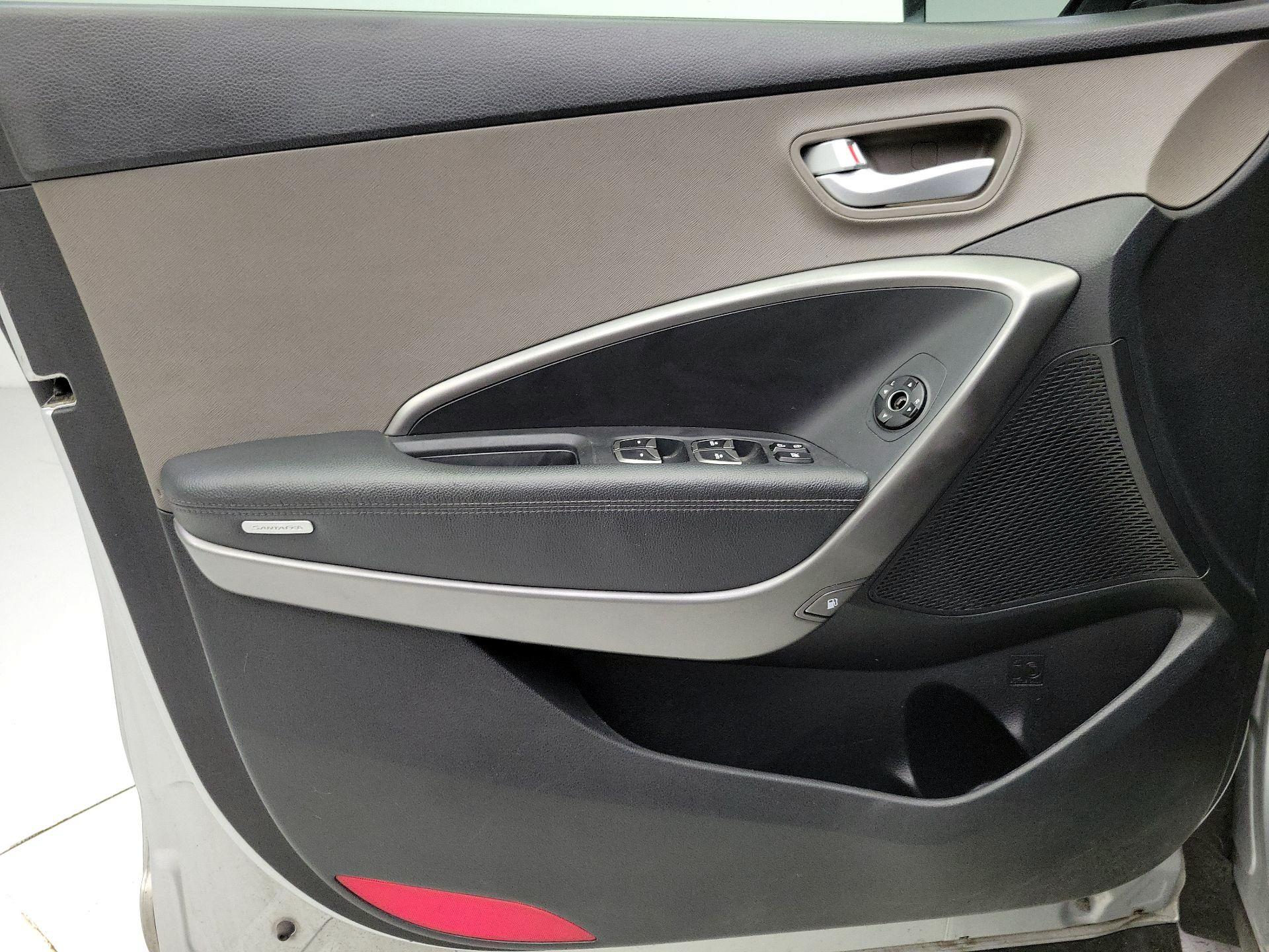 Thumbnail: 2015 Hyundai Santa Fe - 12