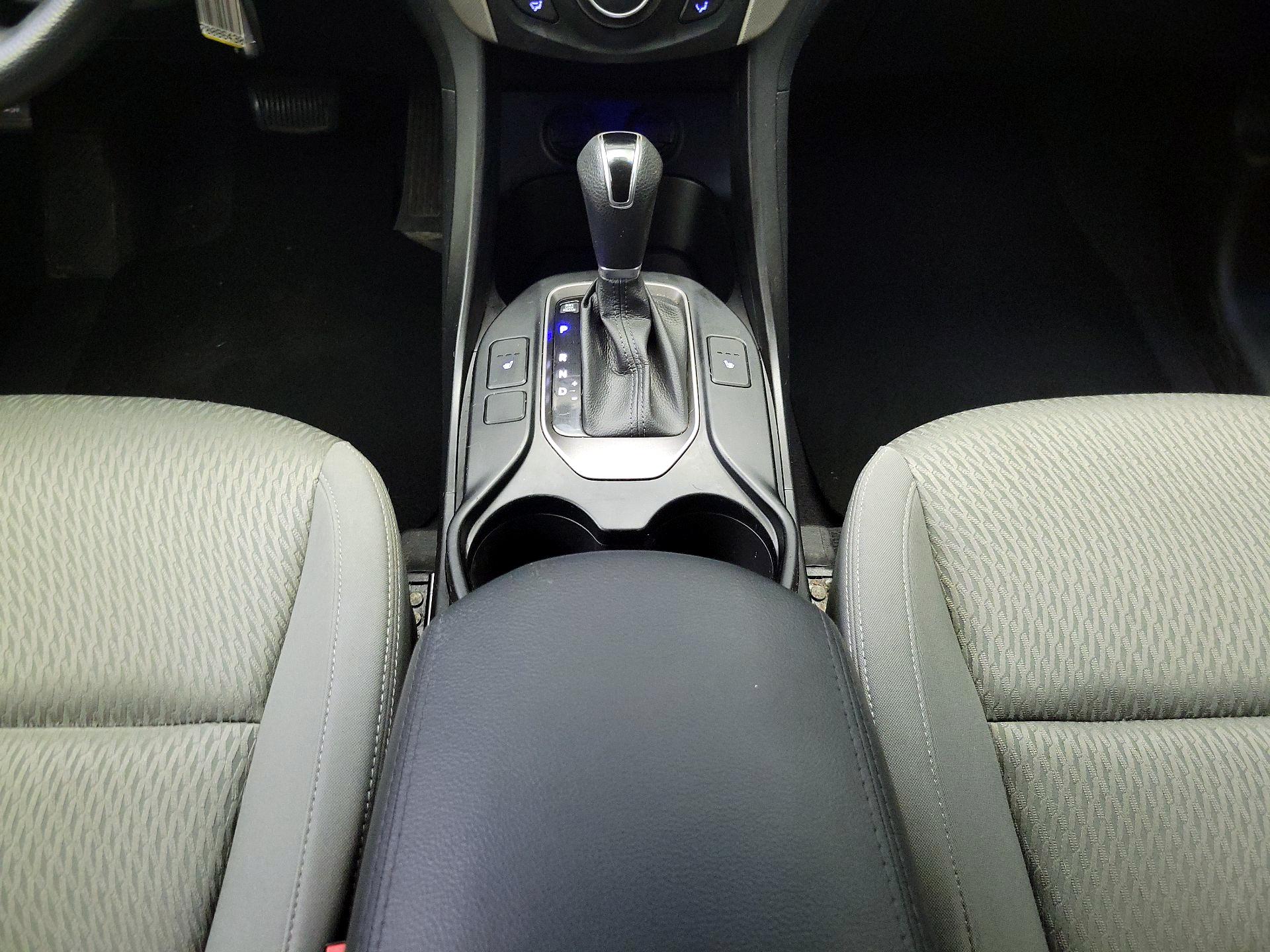 Thumbnail: 2015 Hyundai Santa Fe - 17