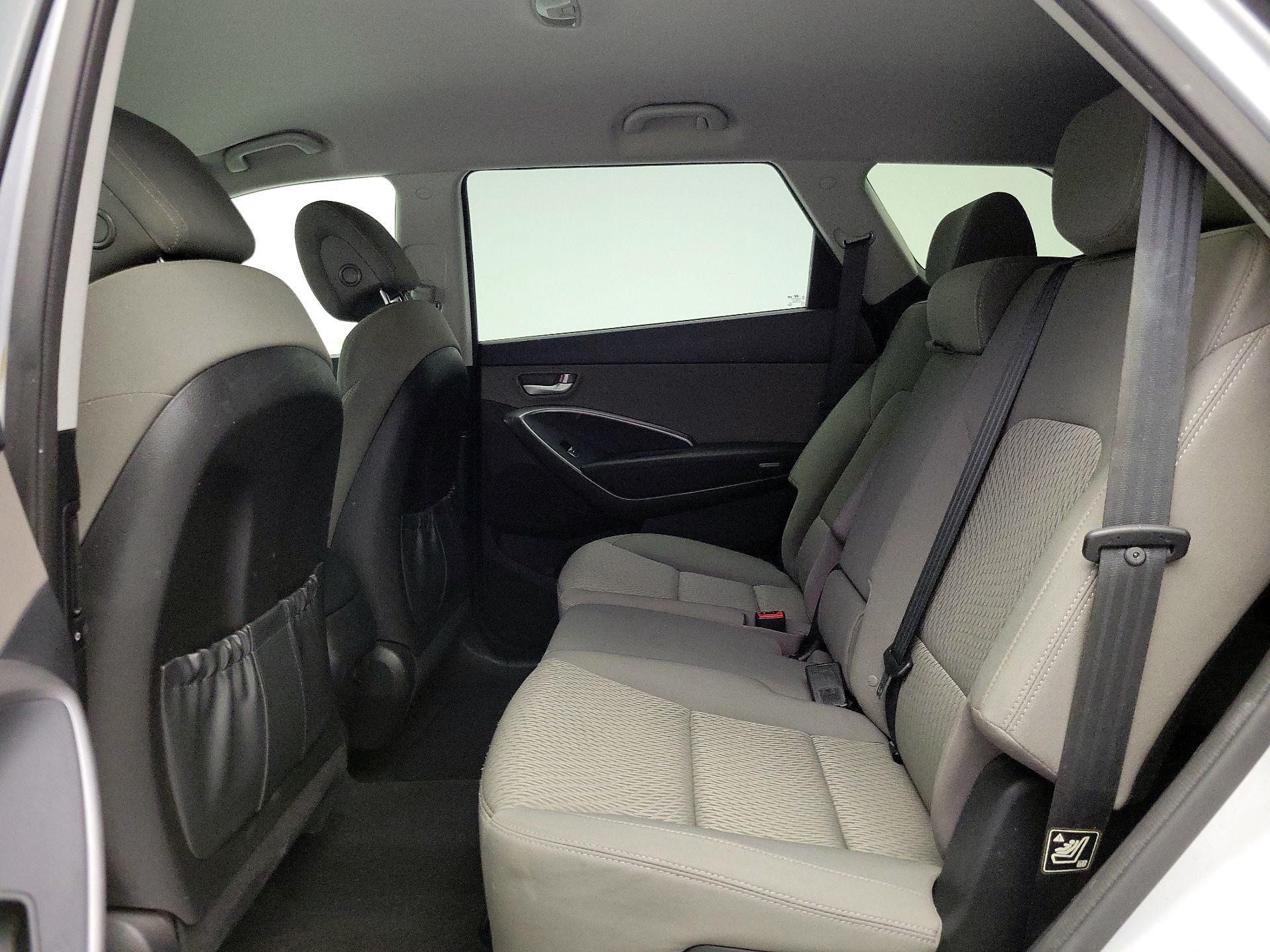 Thumbnail: 2015 Hyundai Santa Fe - 19