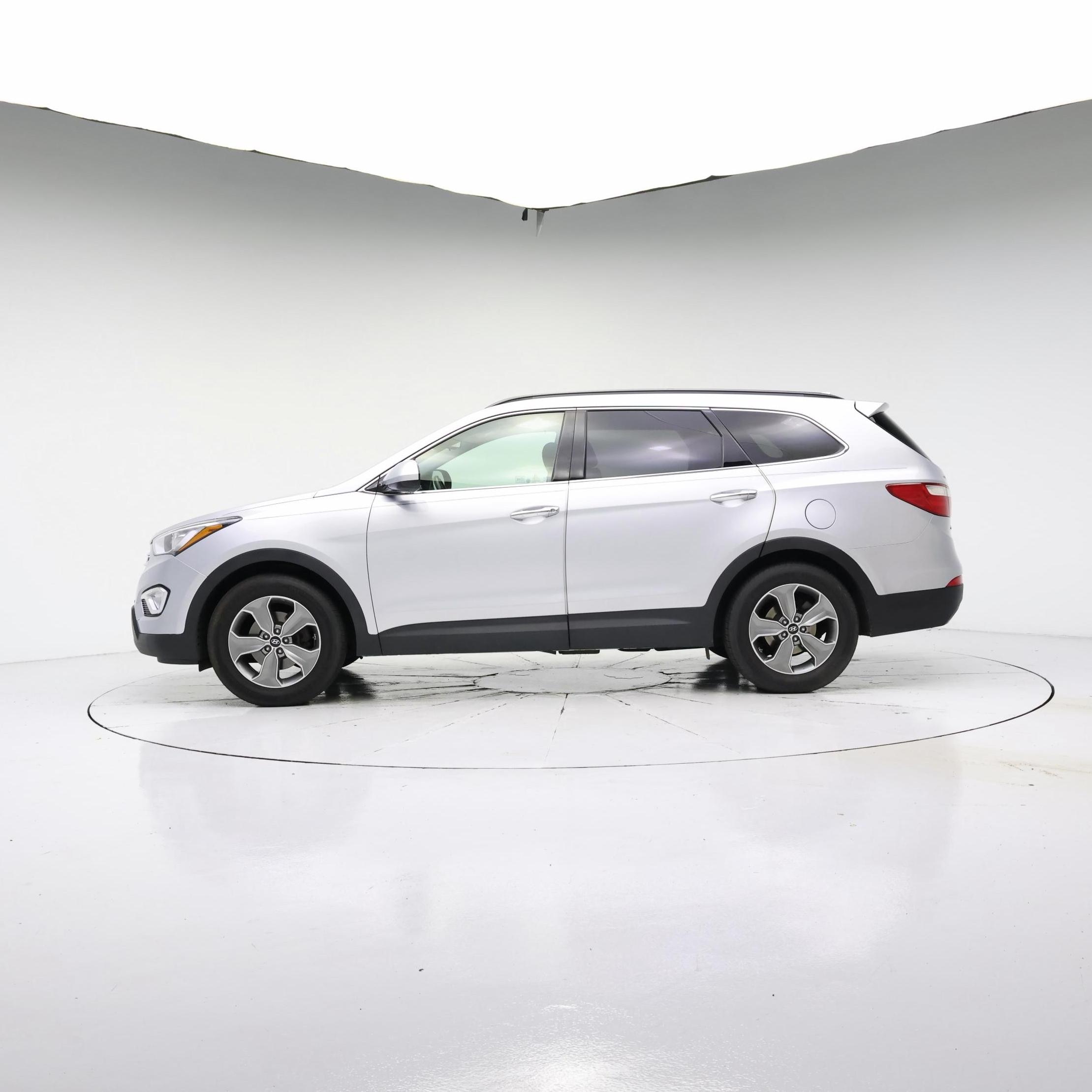 Thumbnail: 2015 Hyundai Santa Fe - 3