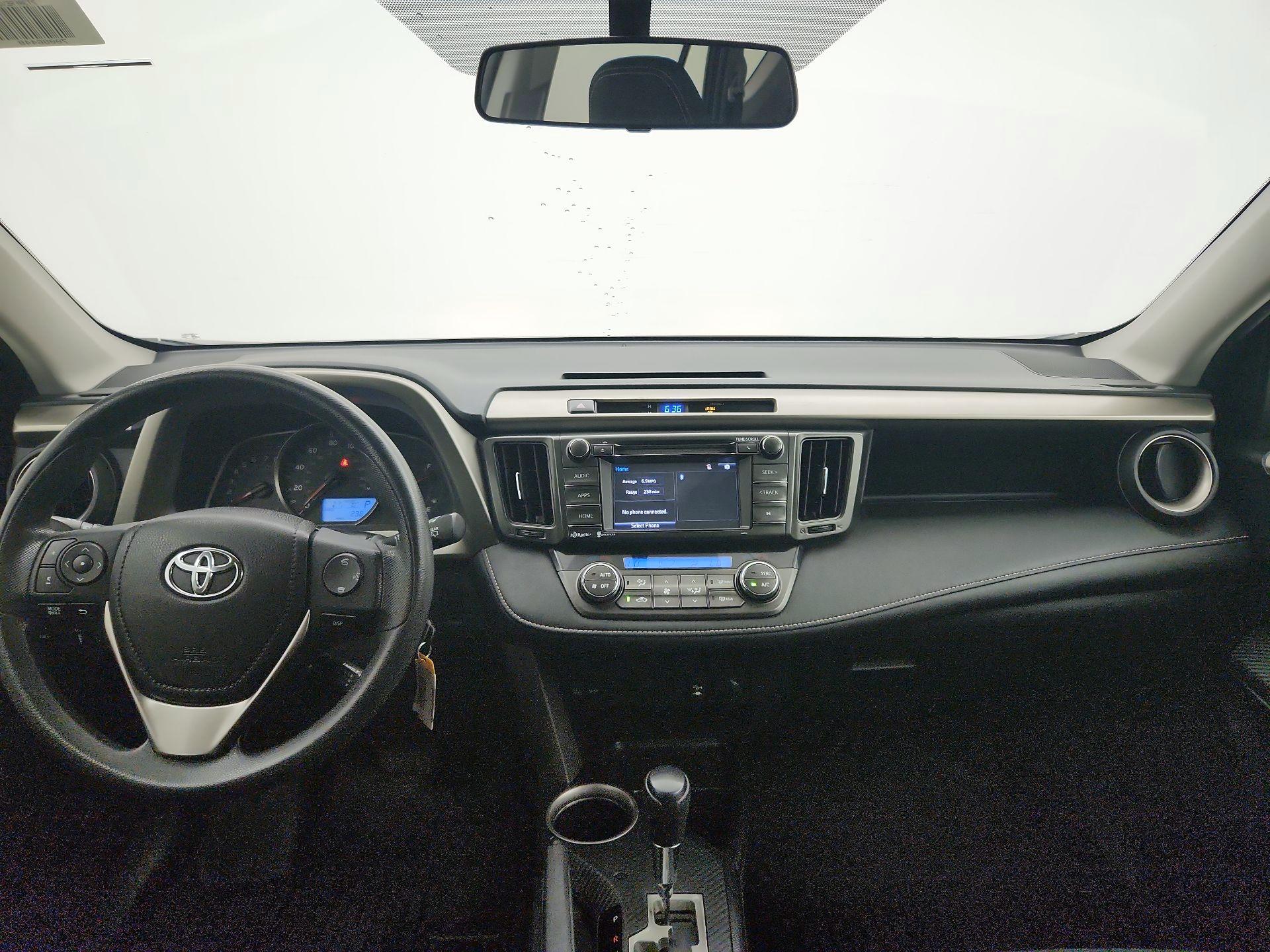 Thumbnail: 2015 Toyota RAV4 - 9