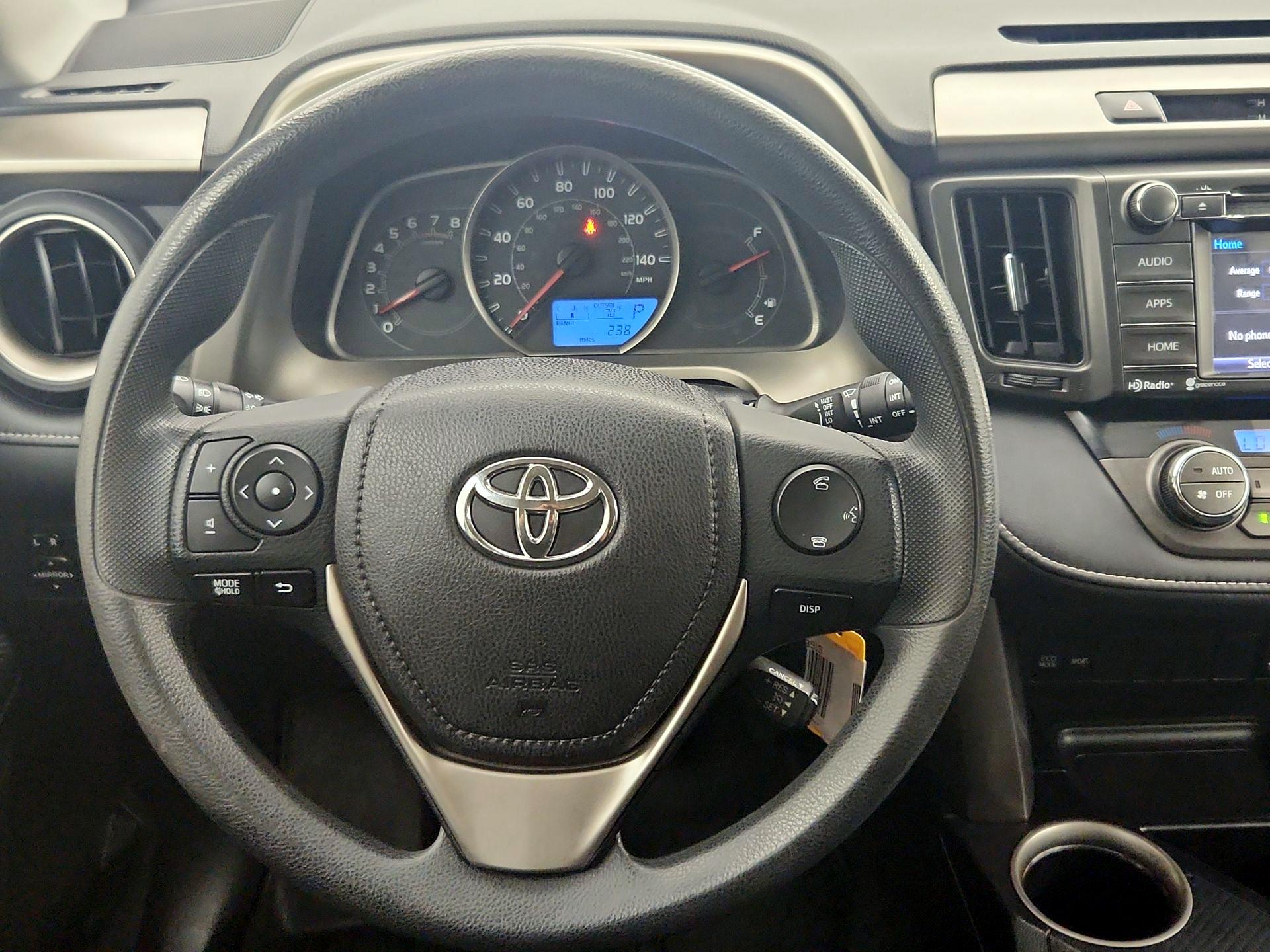 Thumbnail: 2015 Toyota RAV4 - 10
