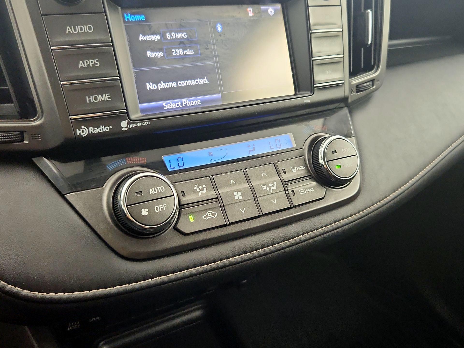 Thumbnail: 2015 Toyota RAV4 - 16
