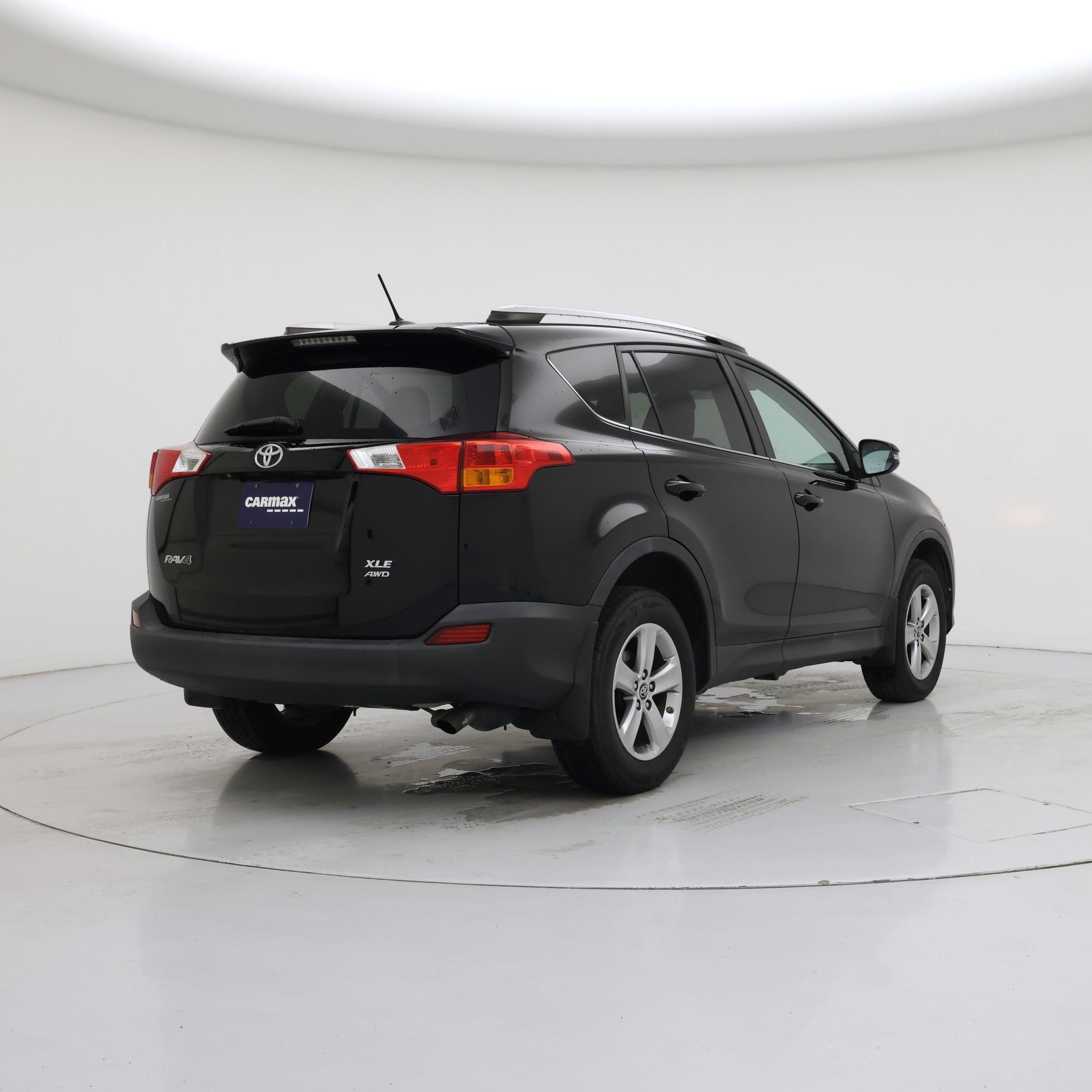 Thumbnail: 2015 Toyota RAV4 - 8