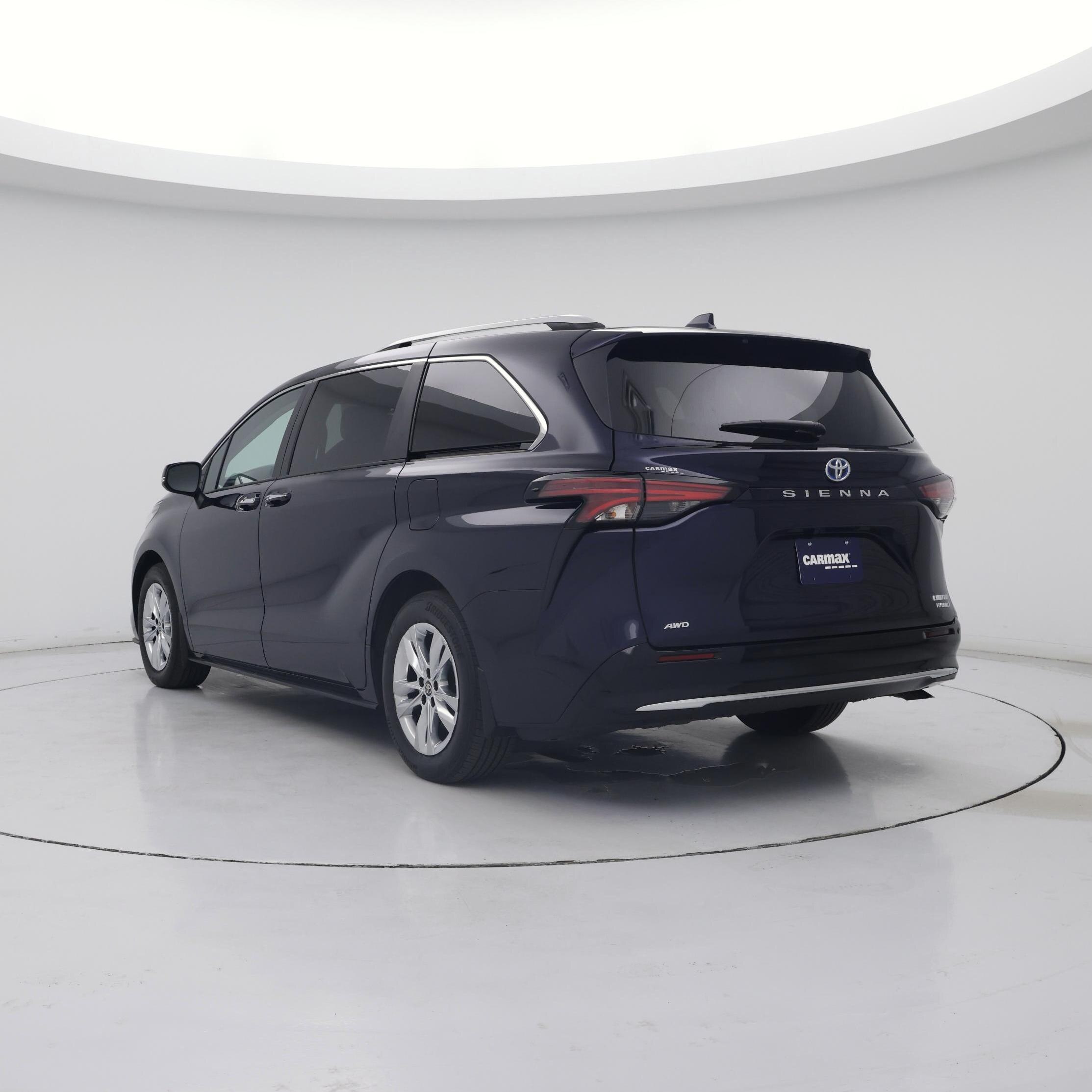 Thumbnail: 2022 Toyota Sienna - 2