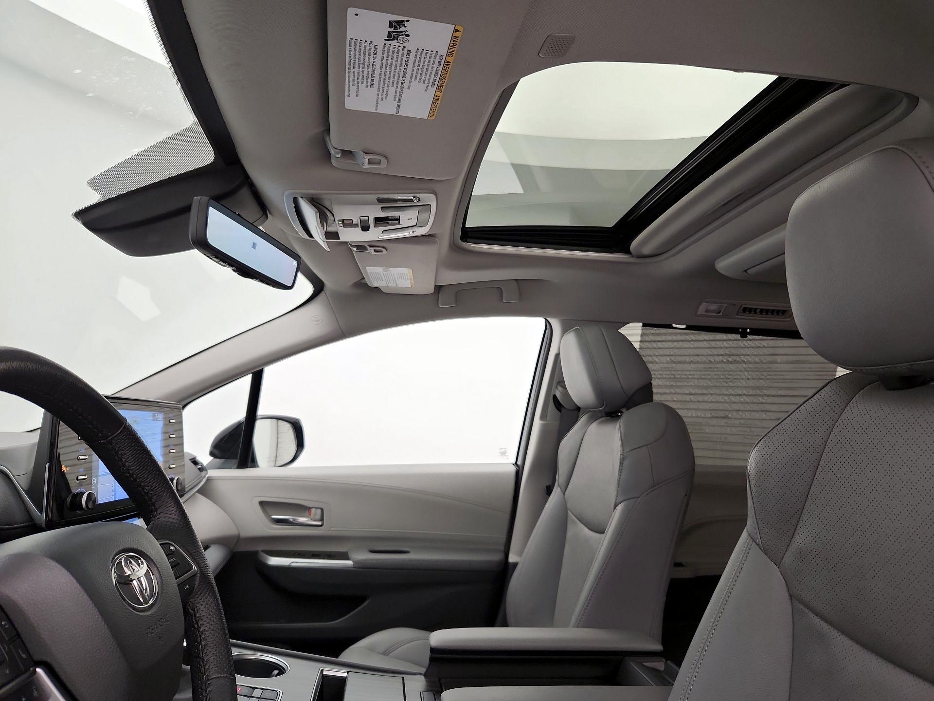 Thumbnail: 2022 Toyota Sienna - 20