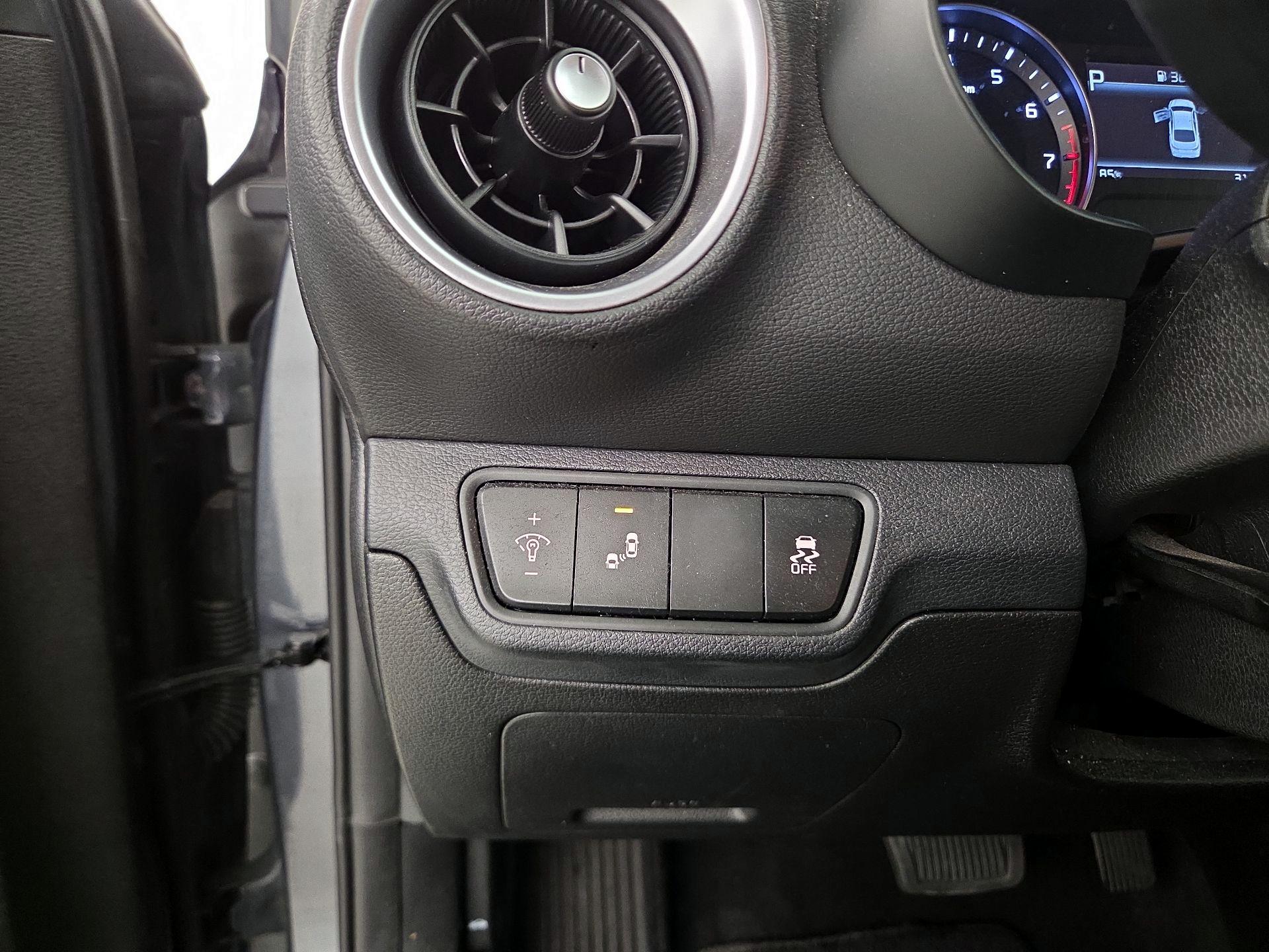 Thumbnail: 2023 Kia Forte - 13