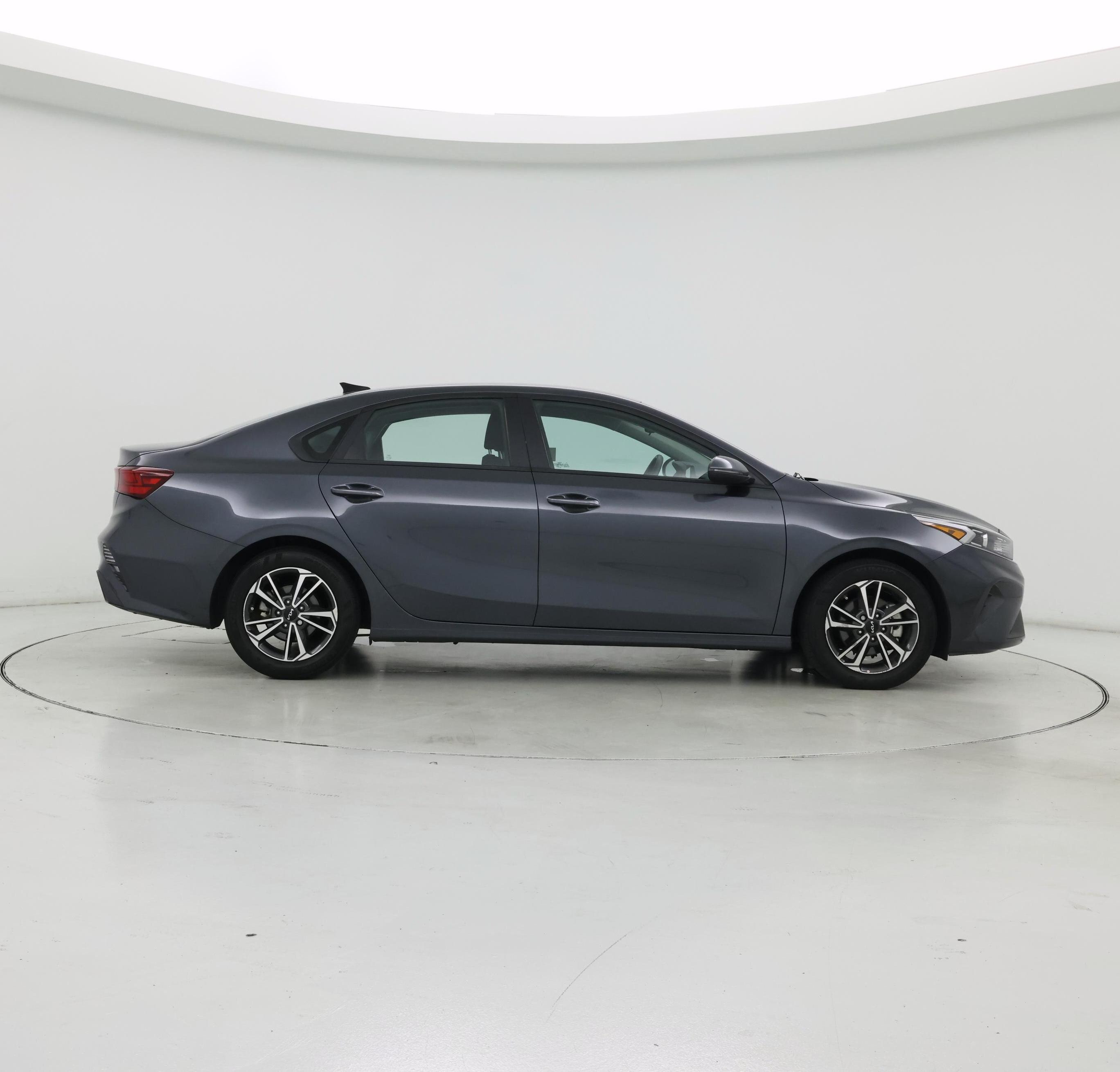Thumbnail: 2023 Kia Forte - 7