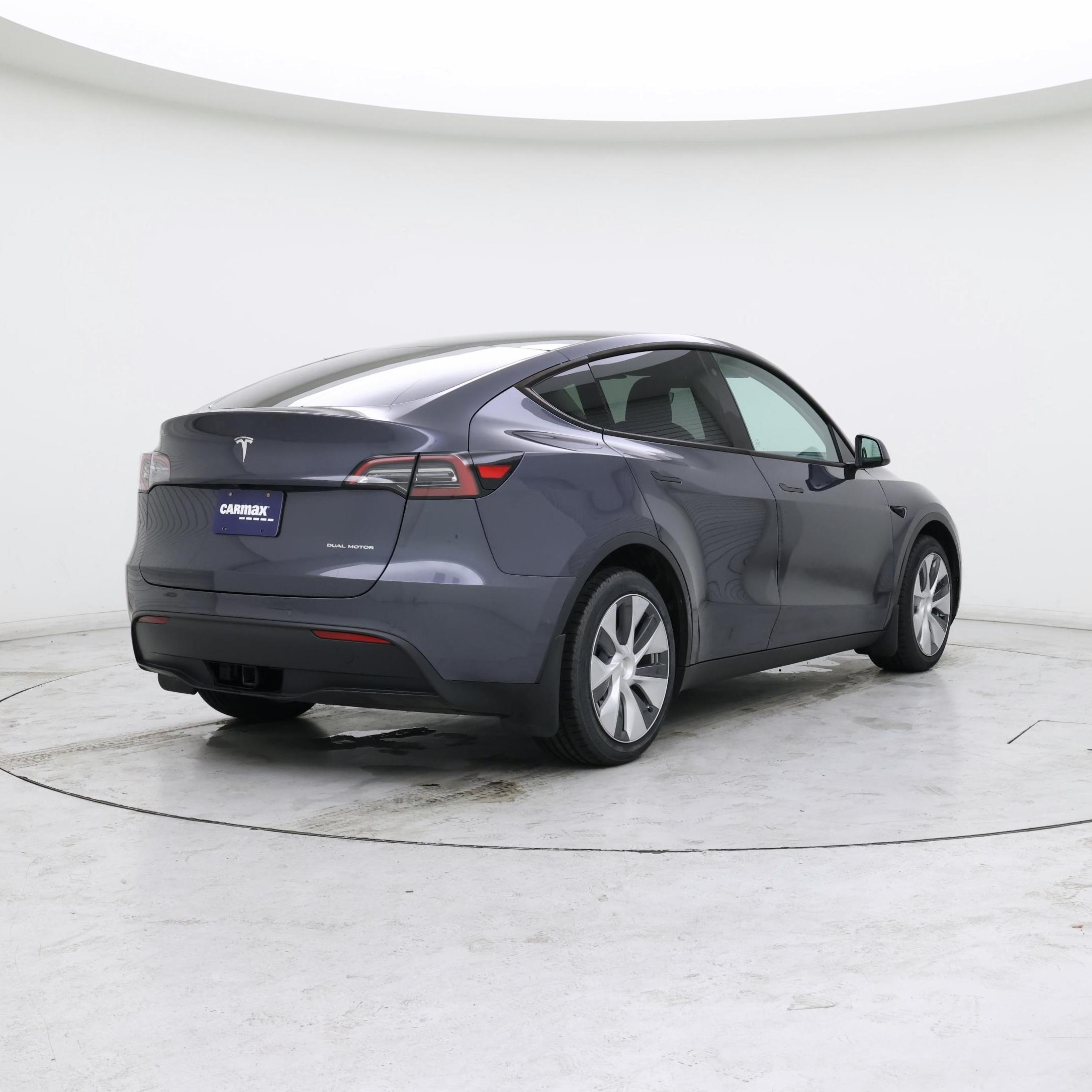 Thumbnail: 2023 Tesla Model Y - 8