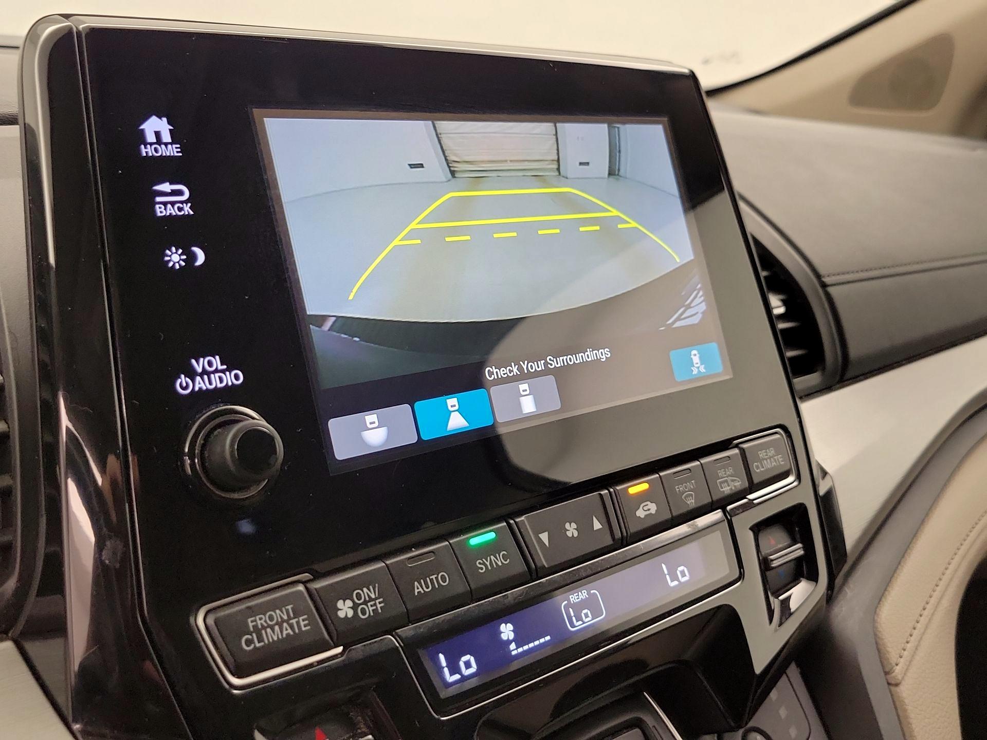 Thumbnail: 2019 Honda Odyssey - 14