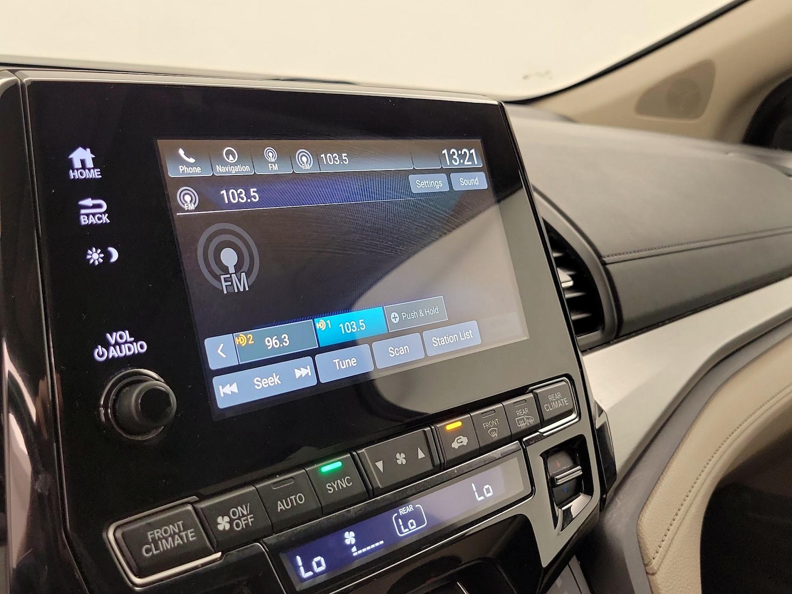 2019 Honda Odyssey EX-L - Photo 16