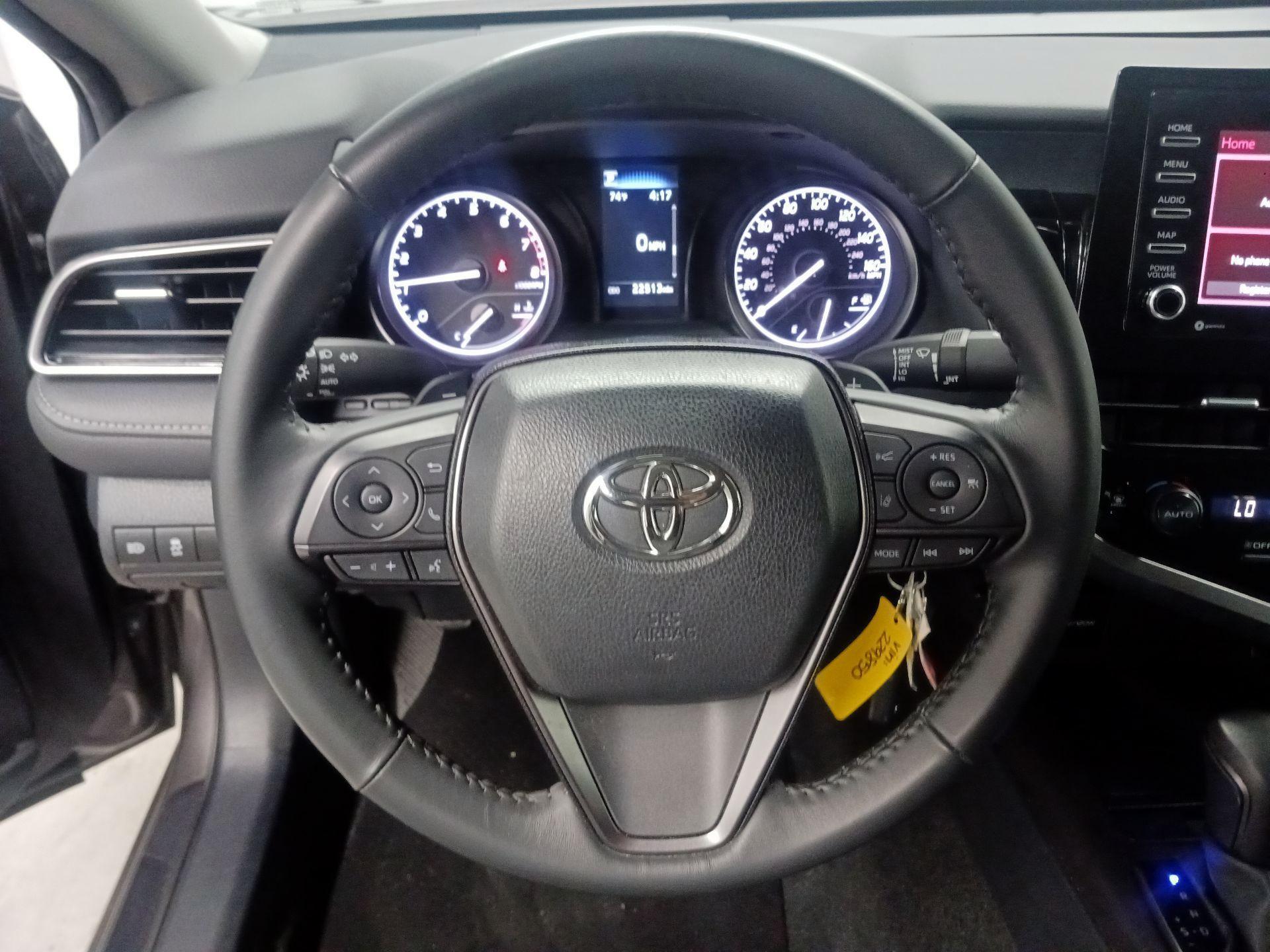 Thumbnail: 2024 Toyota Camry - 10