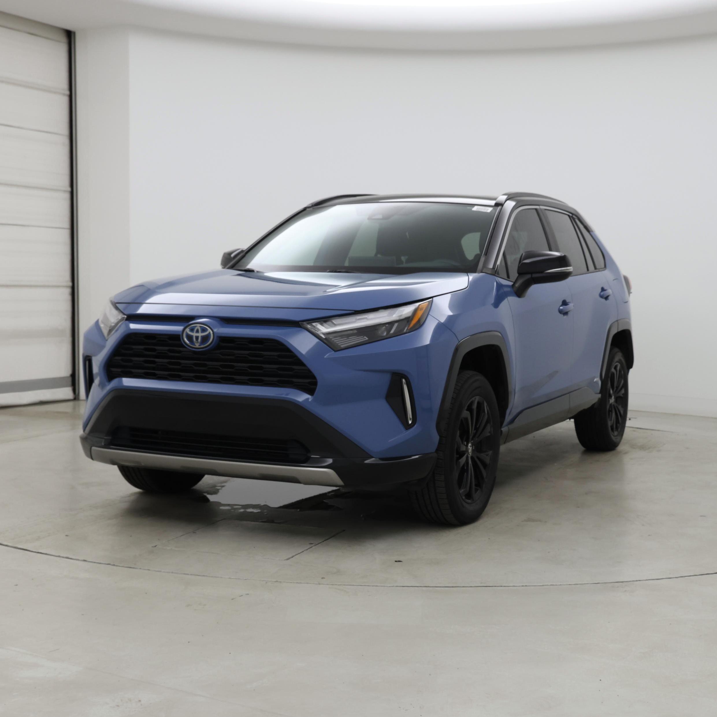 Thumbnail: 2022 Toyota RAV4 - 4