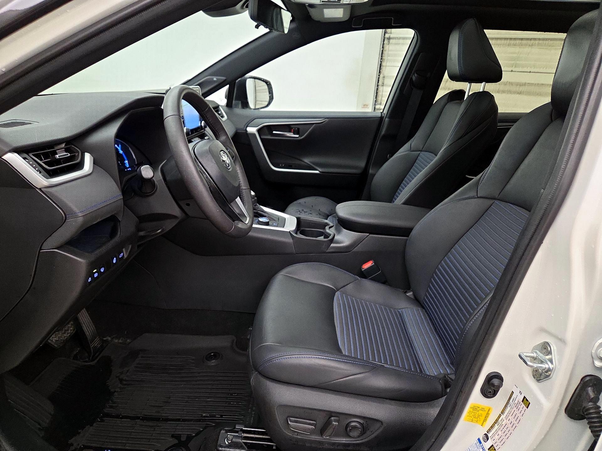 Thumbnail: 2021 Toyota RAV4 - 11