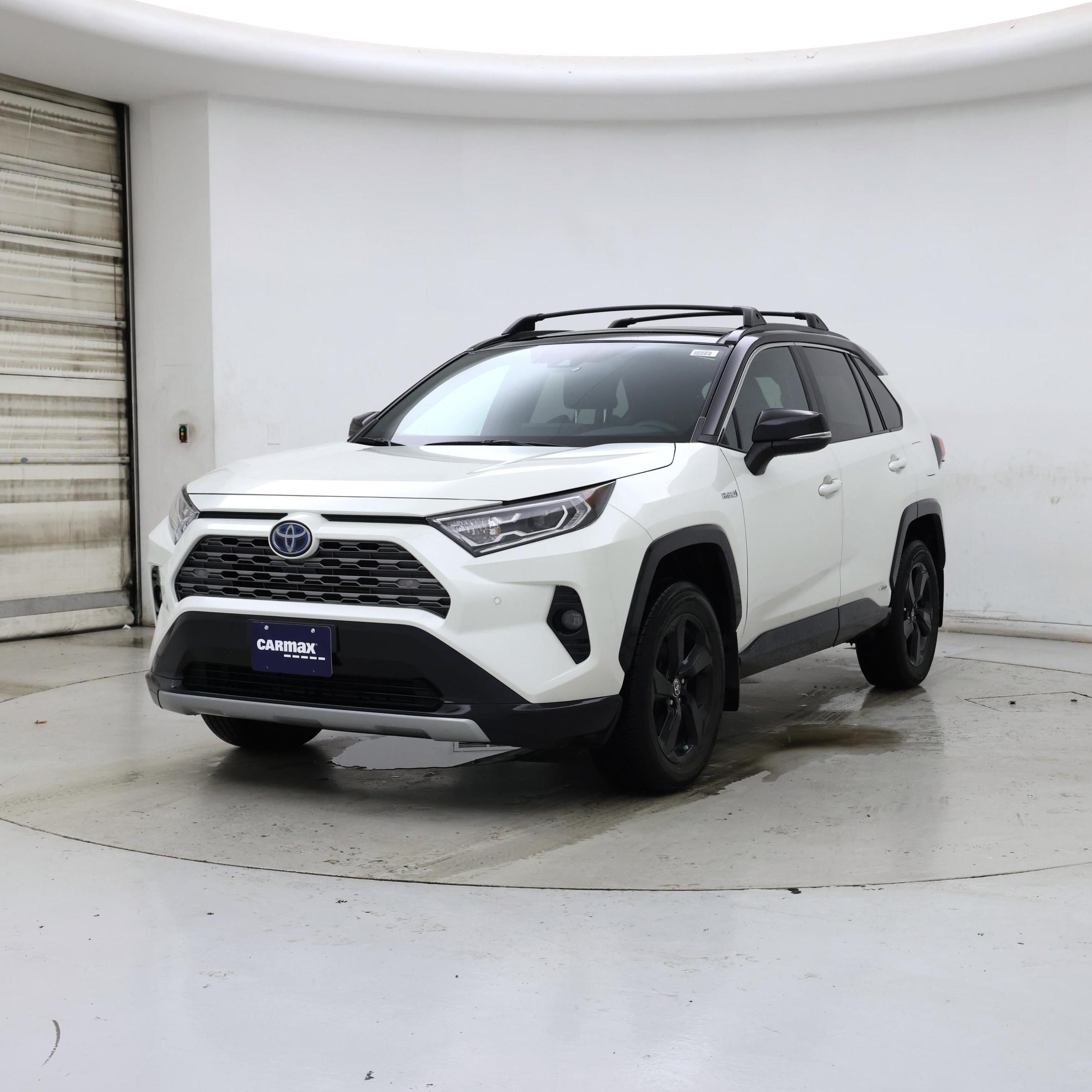 Thumbnail: 2021 Toyota RAV4 - 4