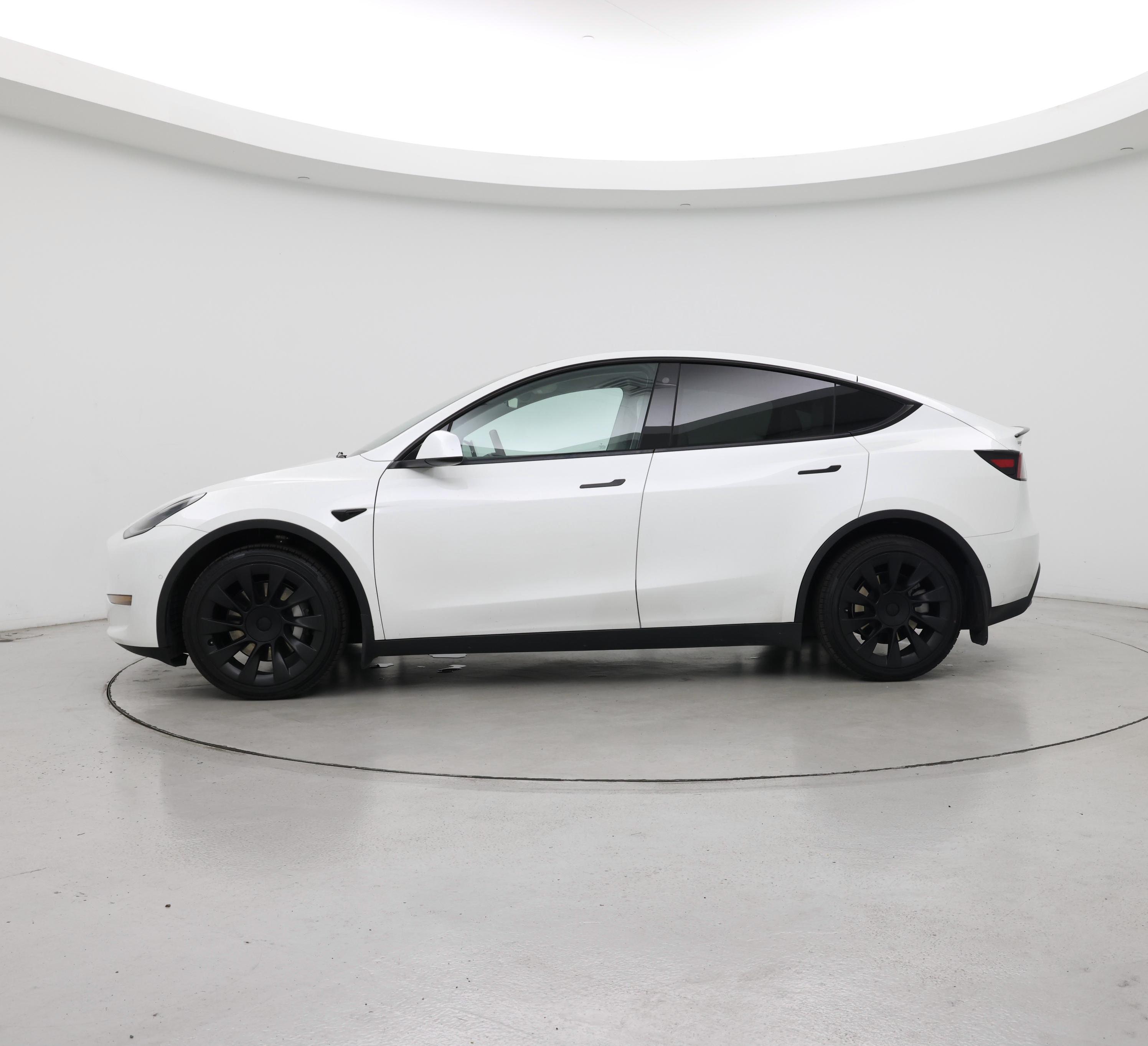 Thumbnail: 2022 Tesla Model Y - 3