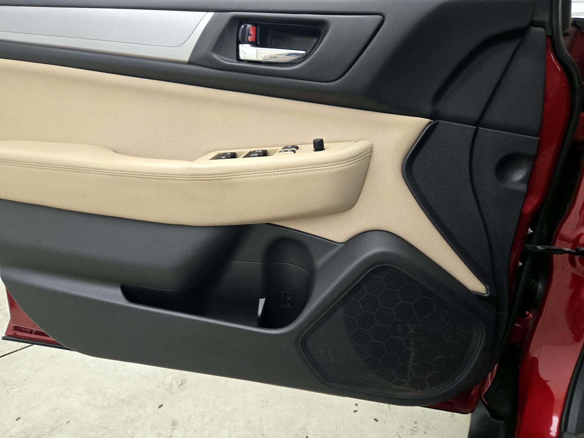 Thumbnail: 2016 Subaru Outback - 12