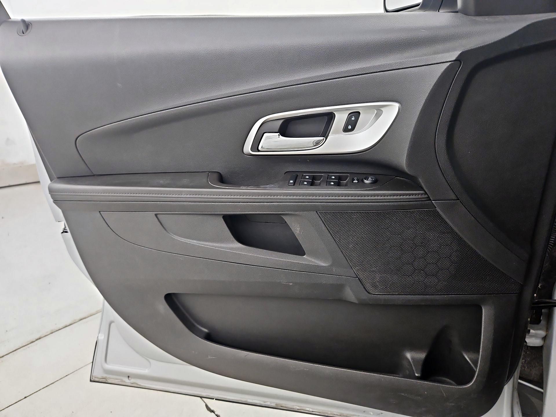 Thumbnail: 2015 Chevrolet Equinox - 12