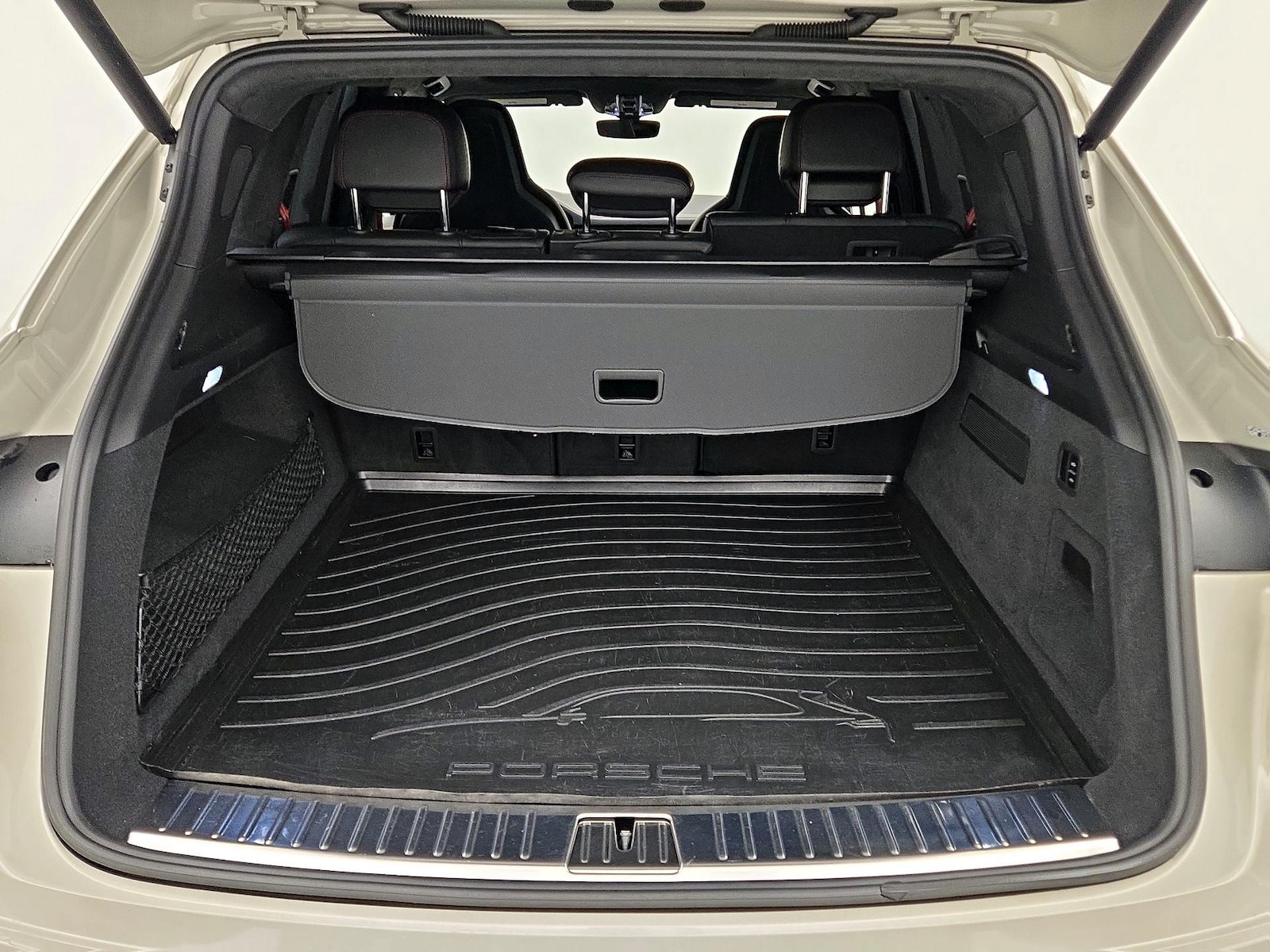 2023 Porsche Cayenne GTS - Photo 23